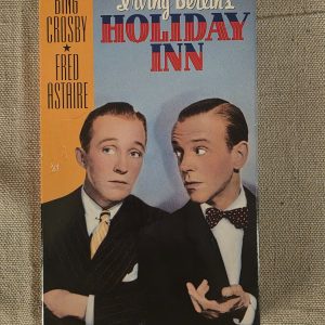 Holiday Inn VHS Movie Bing Crosby Fred Astaire 1942 MCA Universal