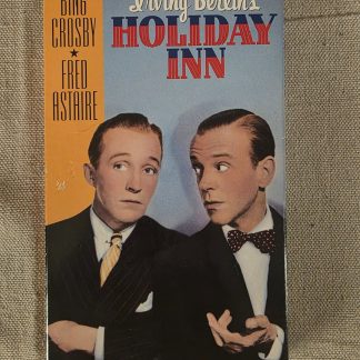 Holiday Inn VHS Movie Bing Crosby Fred Astaire 1942 MCA Universal