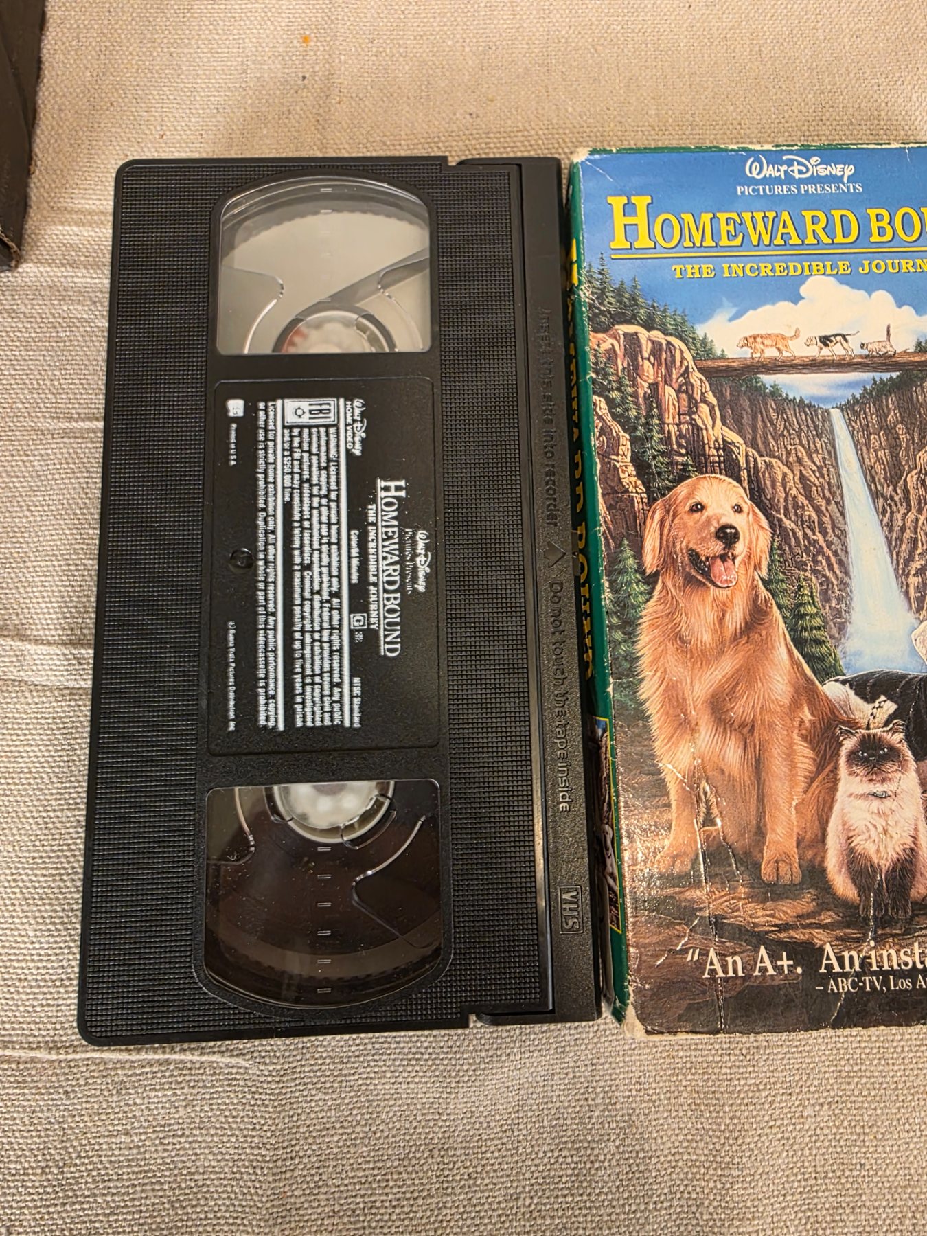 Homeward Bound The Incredible Journey Walt Disney VHS Movie Tape - Image 2