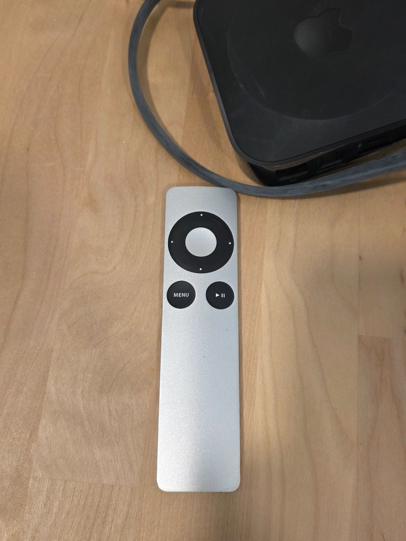 Apple TV 3rd Generation A1469 HD Media Streamer with Remote - Image 3