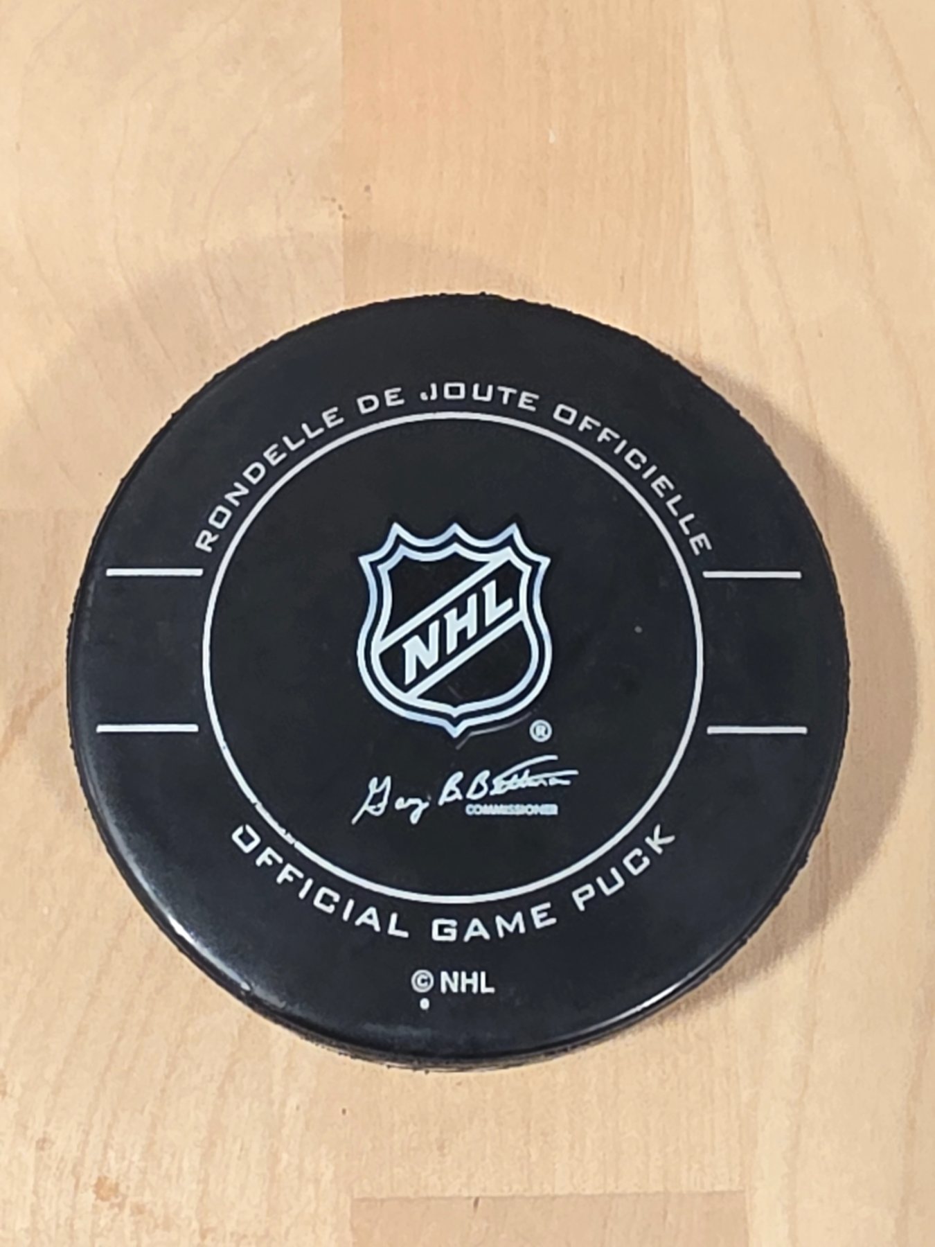 2012-13 Pittsburgh Penguins 3rd Jersey Hockey Puck Sher-Wood Rondelle NHL Rare - Image 2
