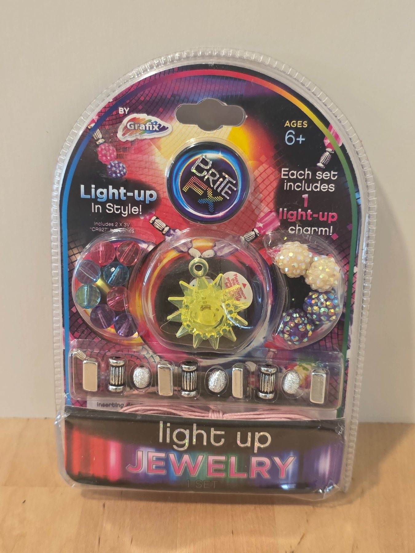 Brite FX by Grafix Light Up Jewelry Set LED Charm Beads