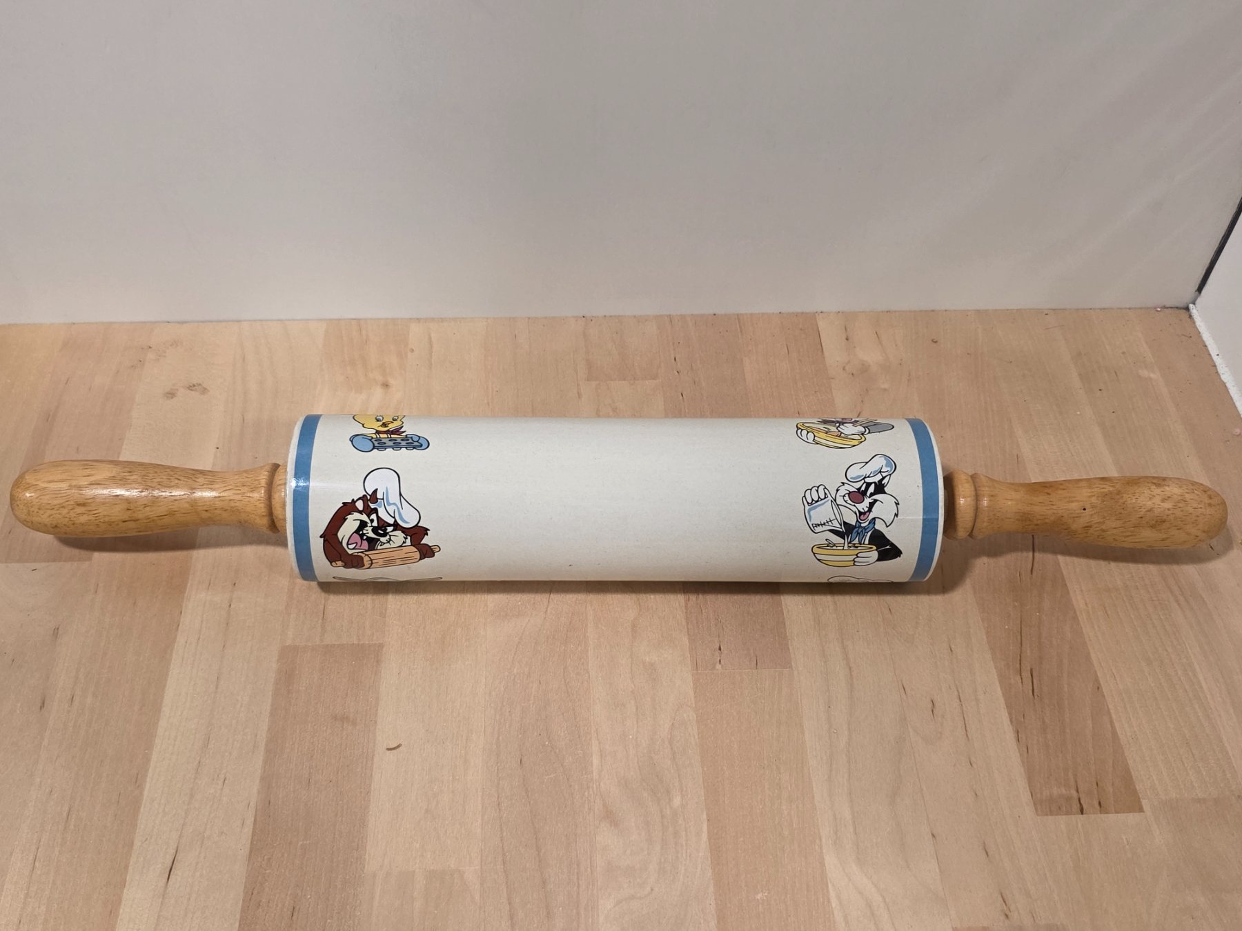 Looney Tunes Ceramic Rolling Pin Bugs Bunny Tweety Taz Wood Handles 19"