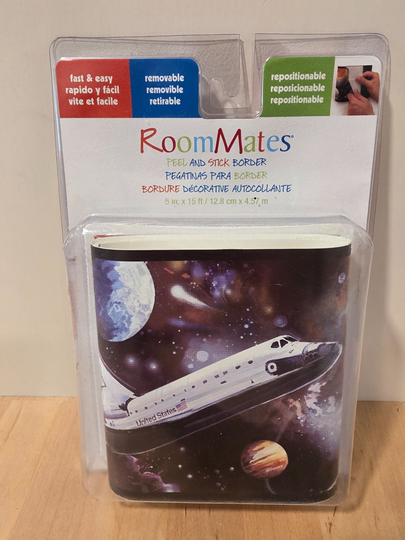 RoomMates Space Shuttle Peel & Stick Wall Border 5 in x 15 ft RMK1002BCS