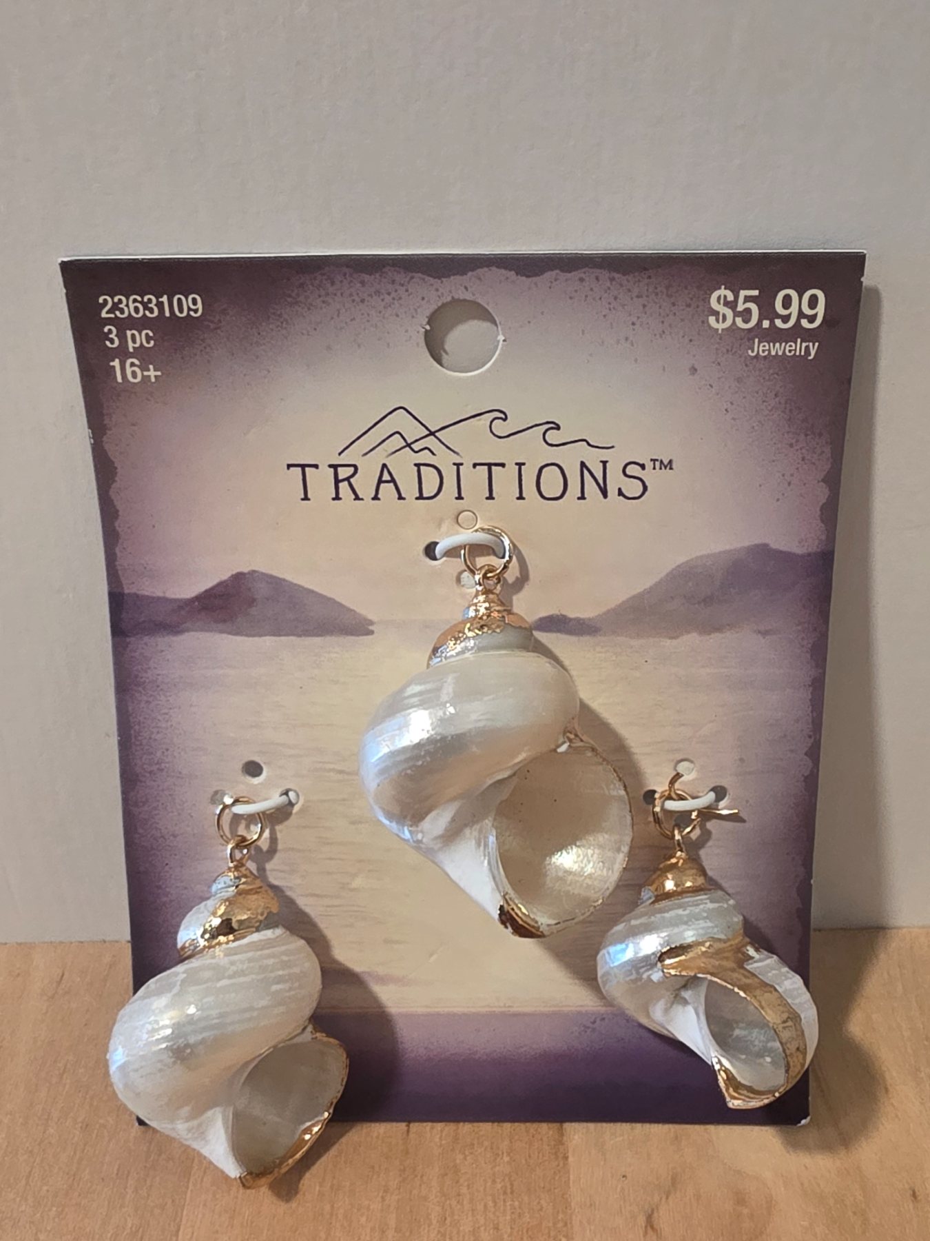 Traditions Gold Lined Shell Pendants 3 Piece Set