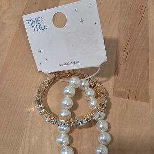 Time and Tru Gold Tone Rhinestone & Faux Pearl Stretch Bracelet Set