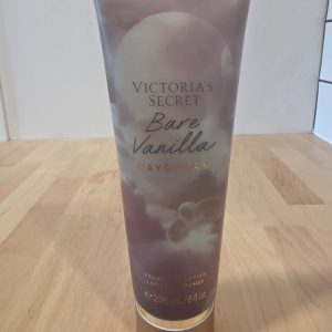 Victoria's Secret Bare Vanilla Daydream Fragrance Lotion 8 fl oz