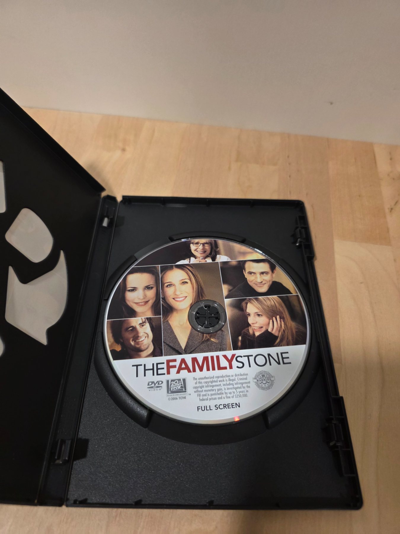 The Family Stone Full Screen DVD 2006 Claire Danes Diane Keaton - Image 3