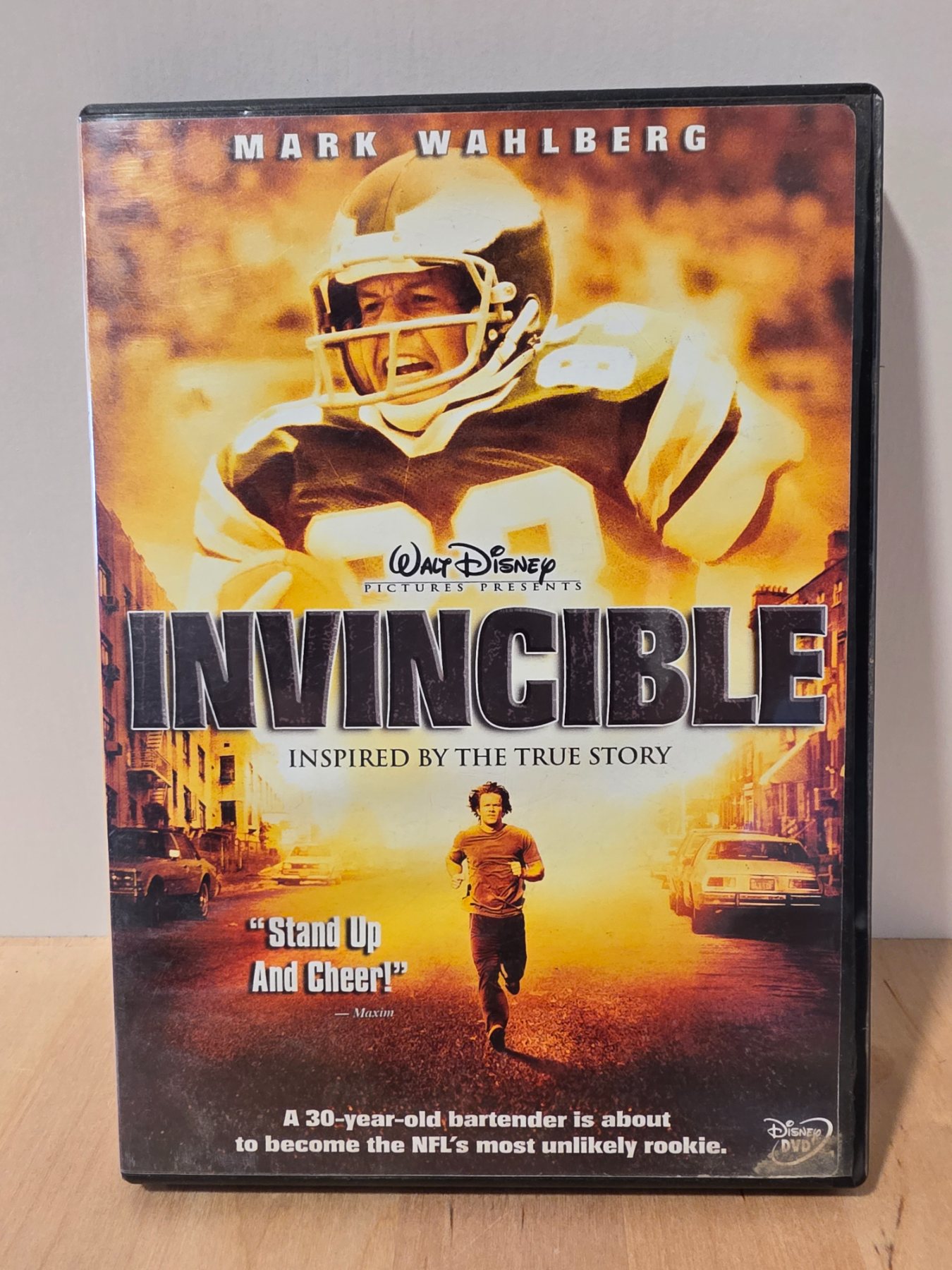 Invincible DVD 2006 Widescreen Mark Wahlberg Disney Football
