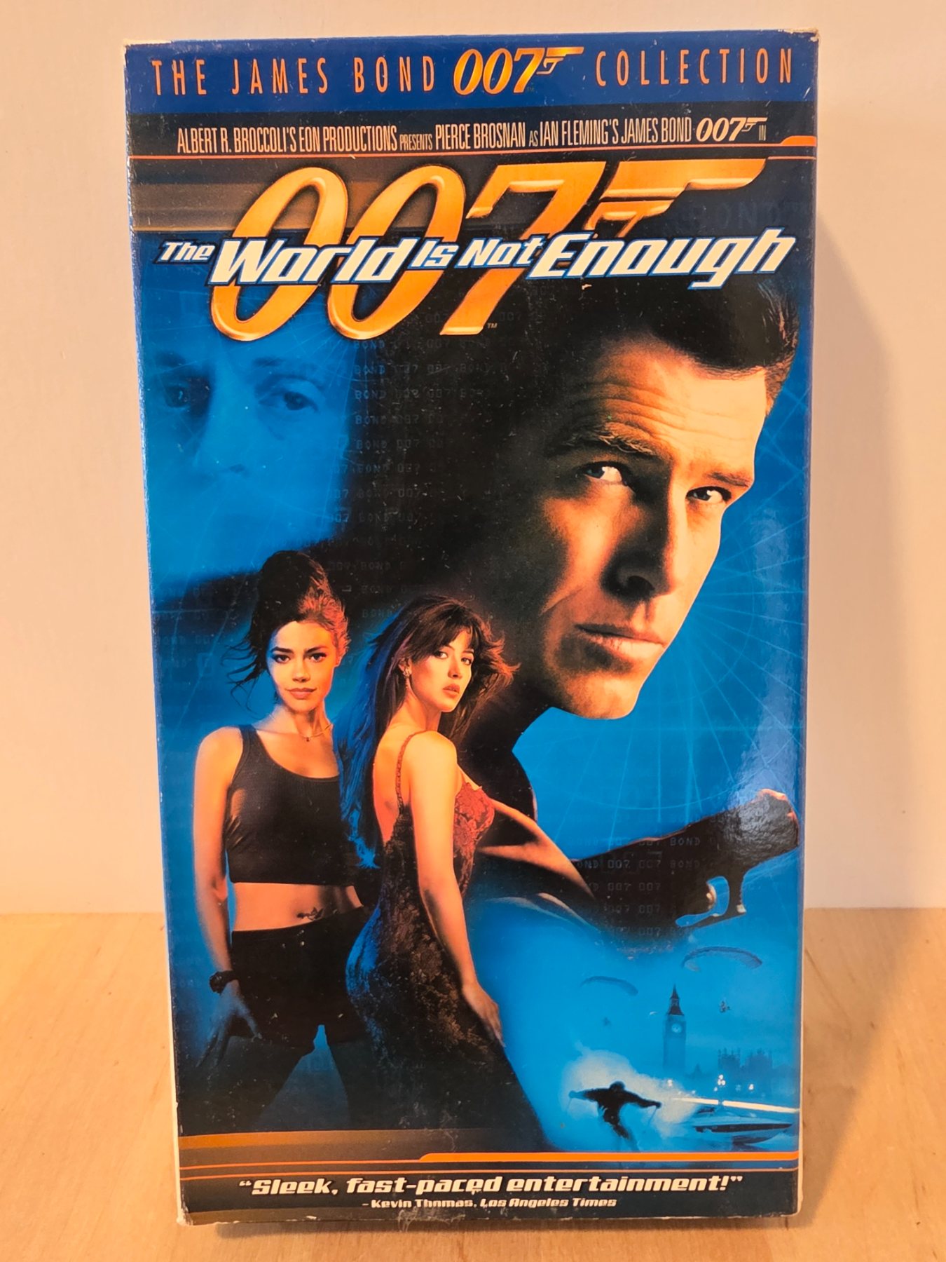 The World Is Not Enough VHS 1999 James Bond 007 Pierce Brosnan