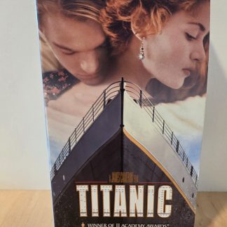 Titanic VHS Hi-Fi Stereo 2-Tape Set 1998 Leonardo DiCaprio Kate Winslet