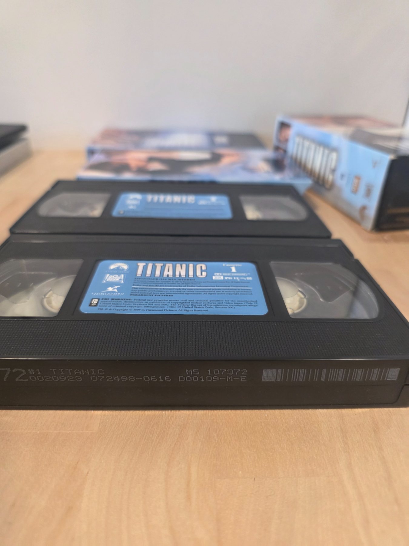 Titanic VHS Hi-Fi Stereo 2-Tape Set 1998 Leonardo DiCaprio Kate Winslet - Image 5