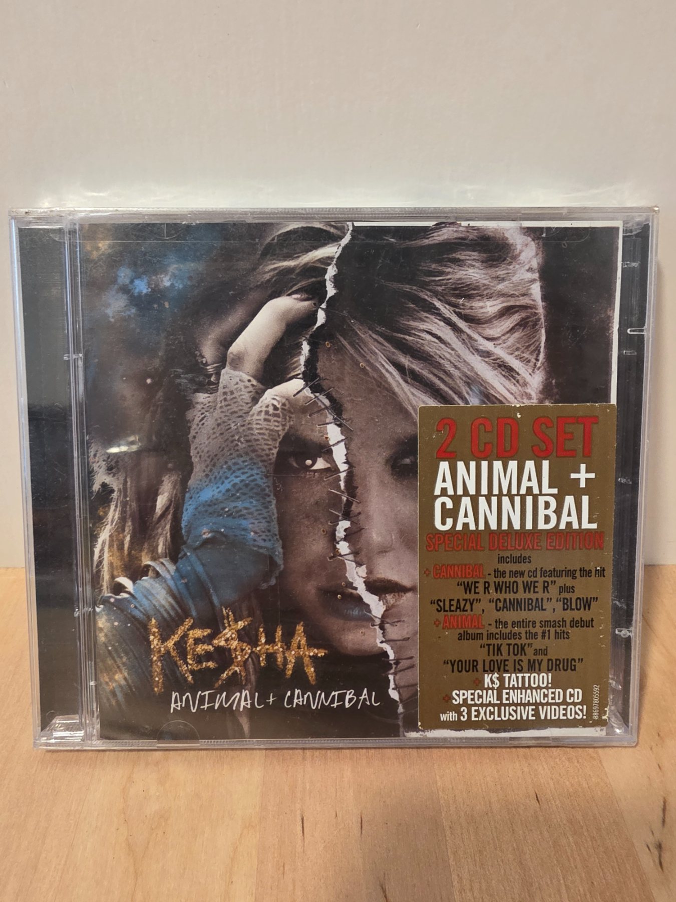 Ke$ha Animal + Cannibal Special Deluxe Edition 2 CD Set RCA 2010