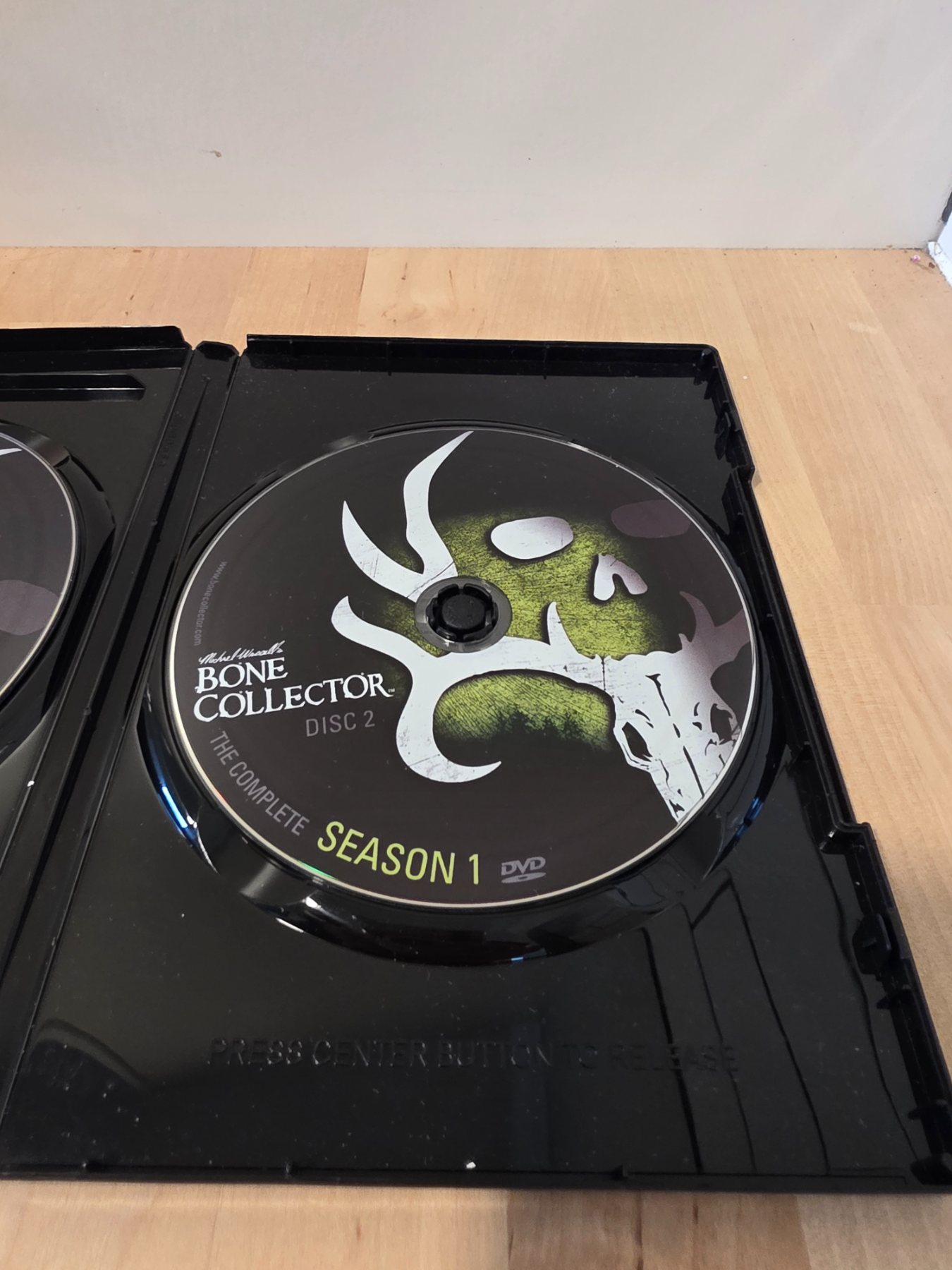 Michael Waddell's Bone Collector Season 1 2-Disc DVD Set - Image 3