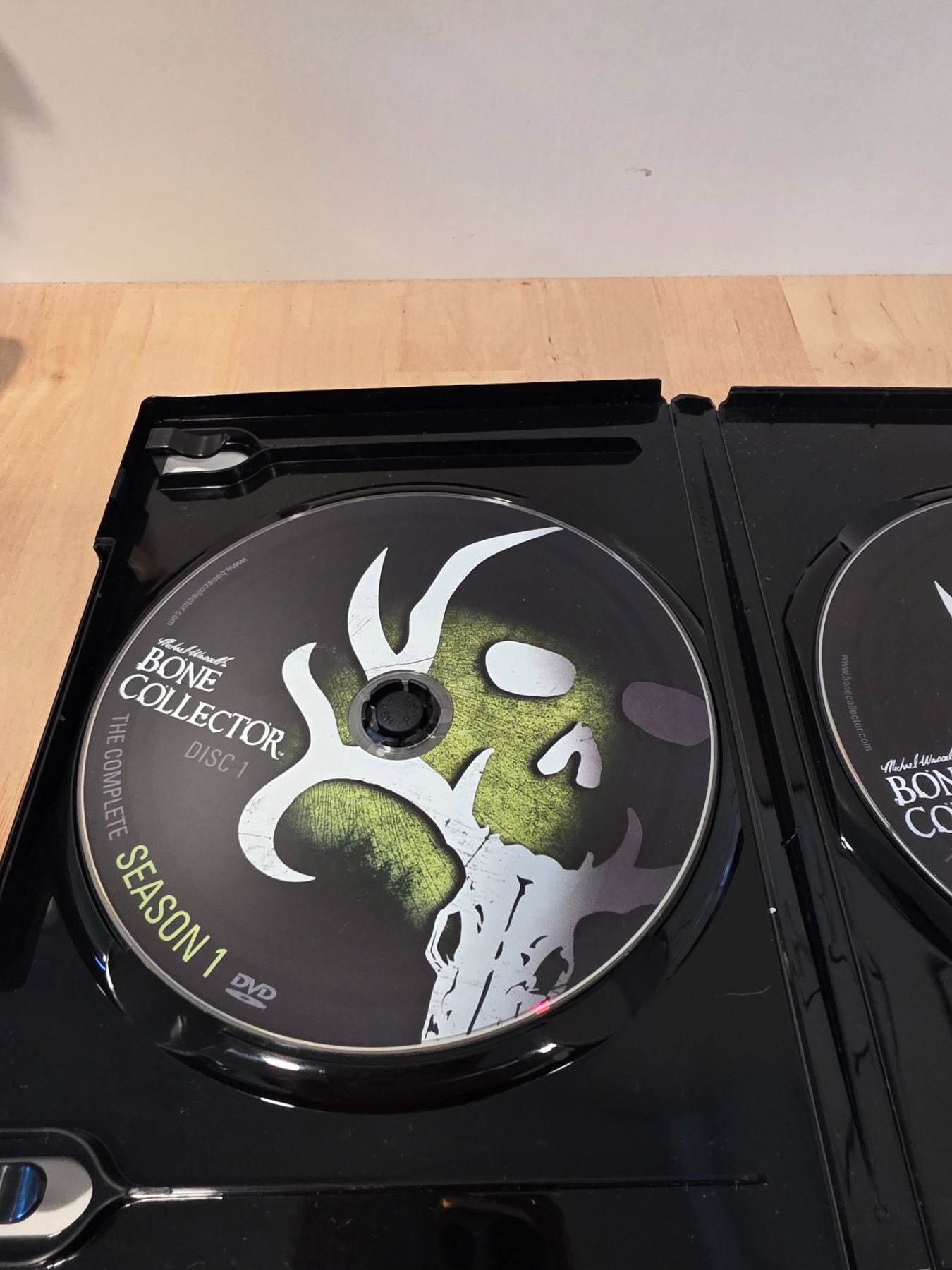 Michael Waddell's Bone Collector Season 1 2-Disc DVD Set - Image 4