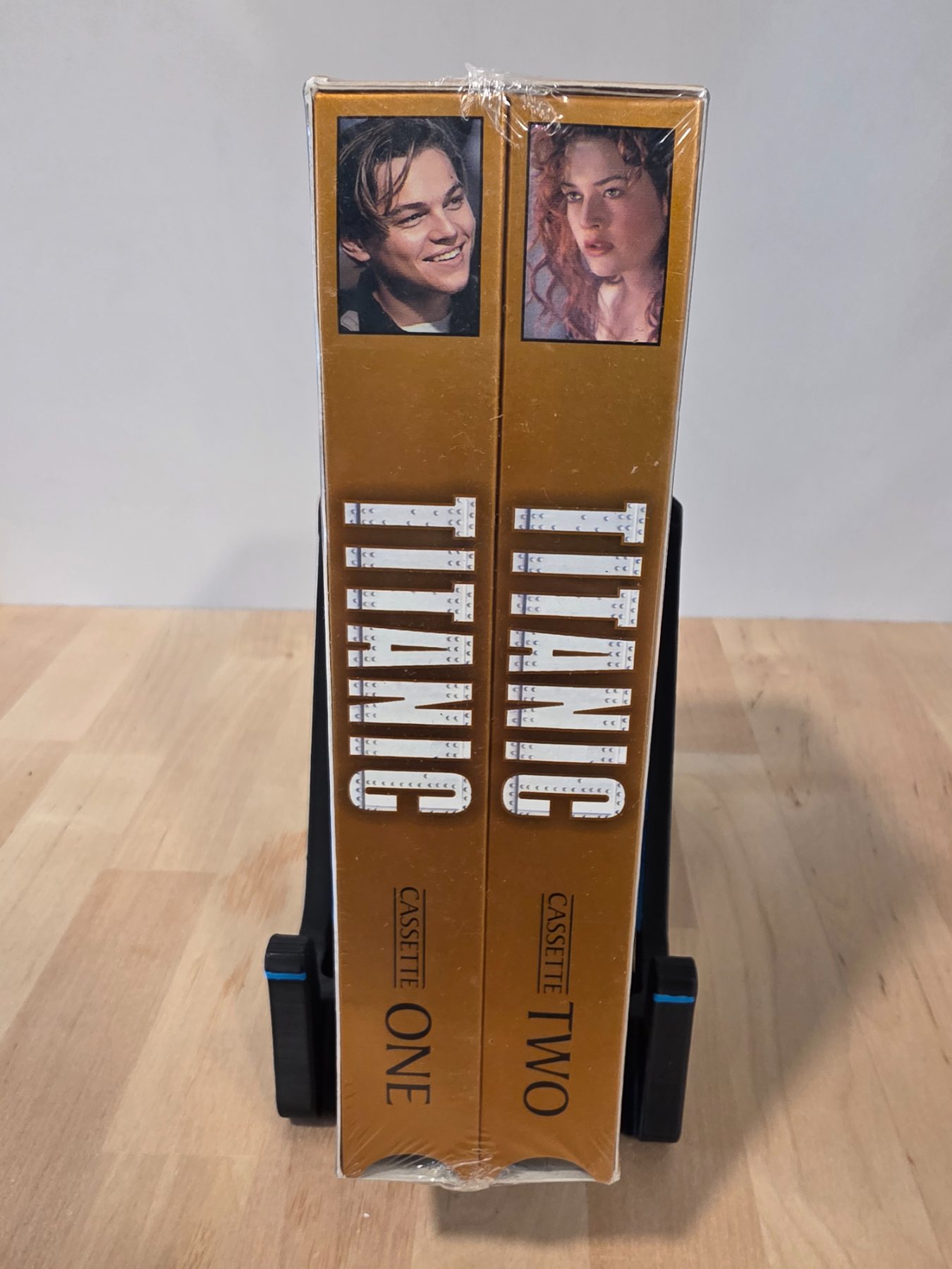 Titanic Widescreen VHS 2-Tape Set 1997 Leonardo DiCaprio Kate Winslet - Image 3