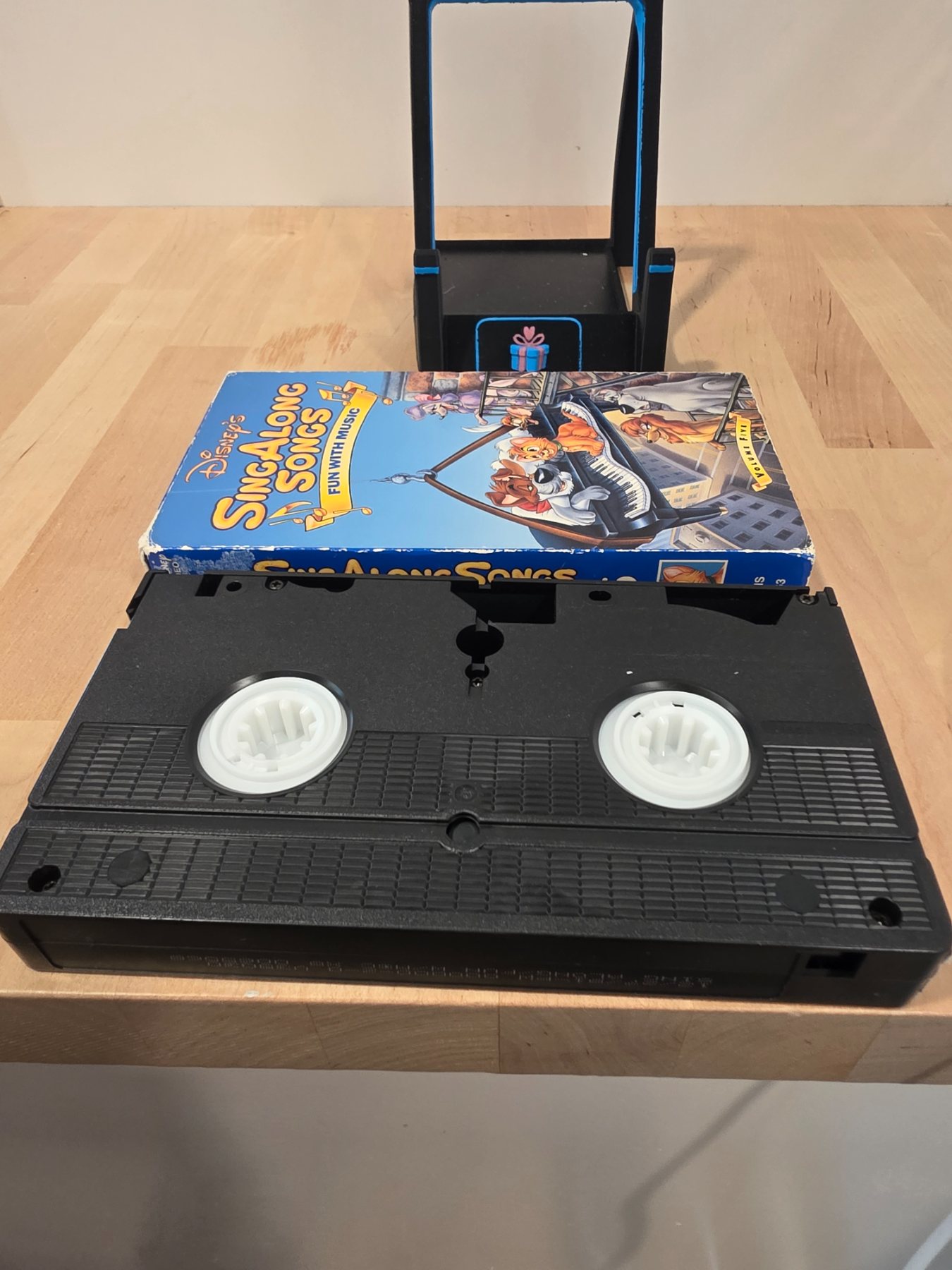 Disney Sing Along Songs Fun with Music Volume Five VHS Oliver & Company - Image 4