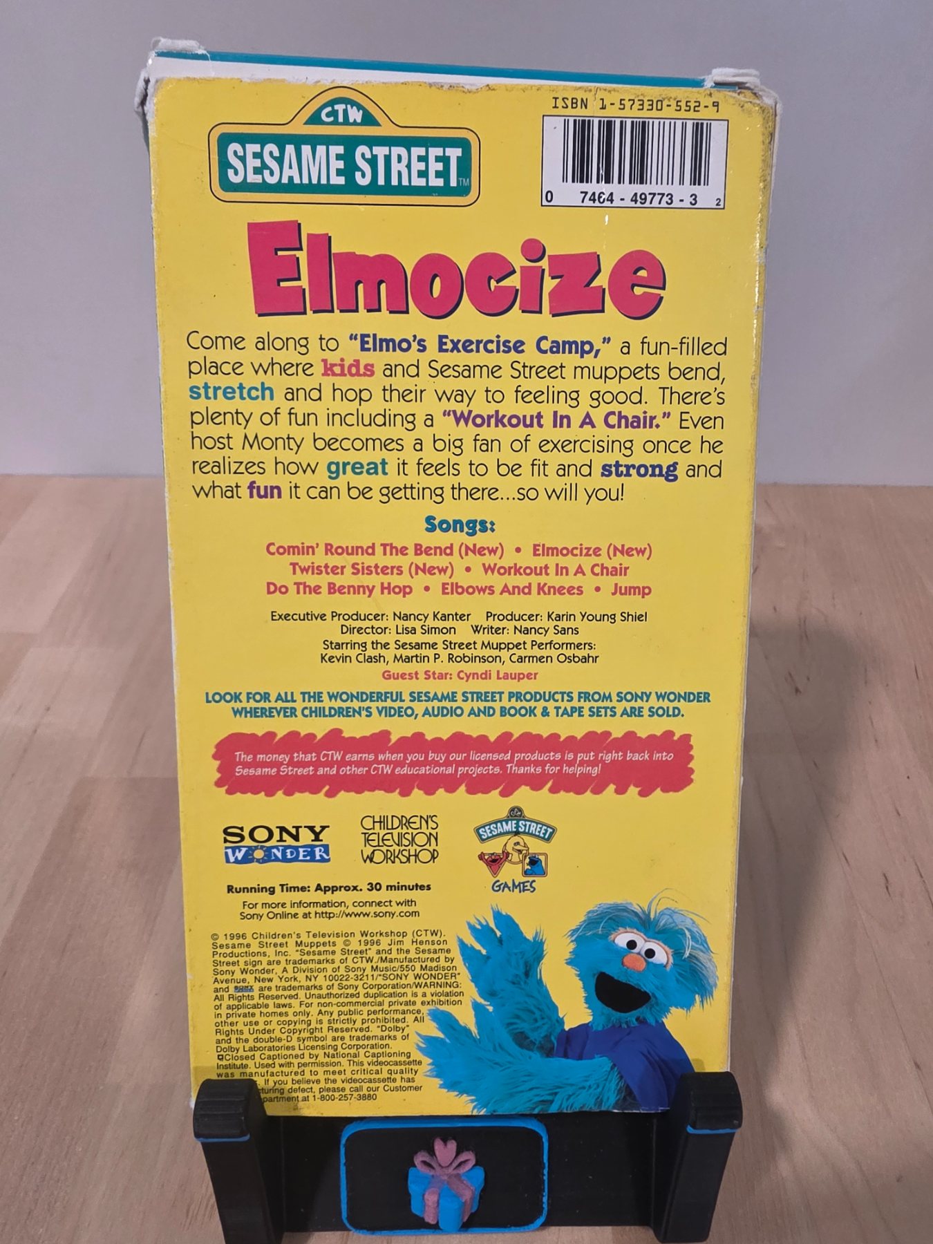 Sesame Street Elmocize VHS 1996 Elmo Cyndi Lauper Sony Wonder - Image 2