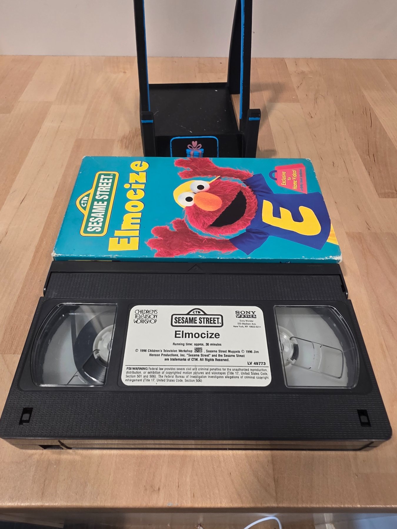 Sesame Street Elmocize VHS 1996 Elmo Cyndi Lauper Sony Wonder - Image 3