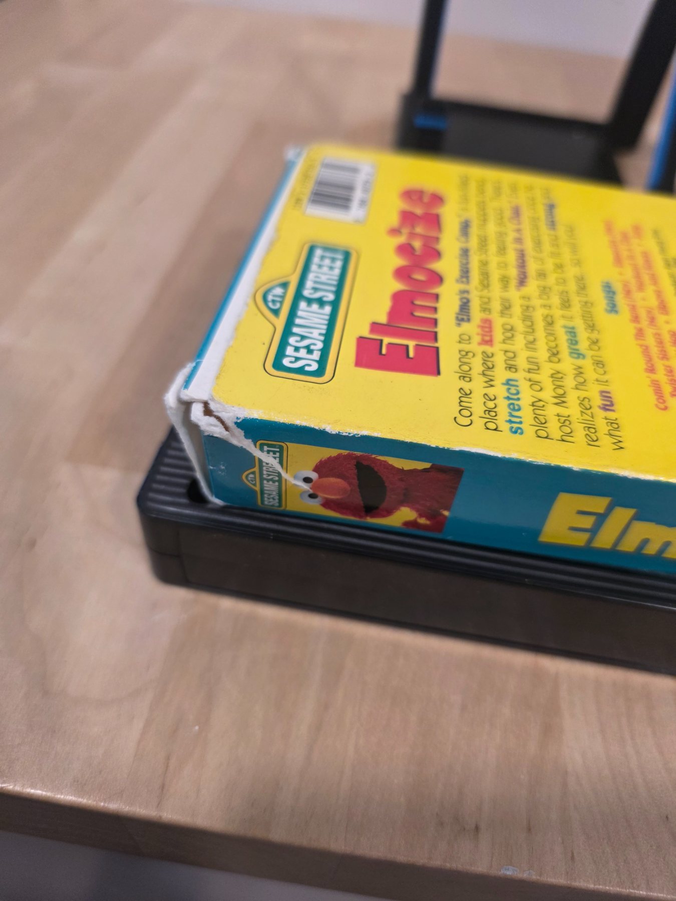Sesame Street Elmocize VHS 1996 Elmo Cyndi Lauper Sony Wonder - Image 5