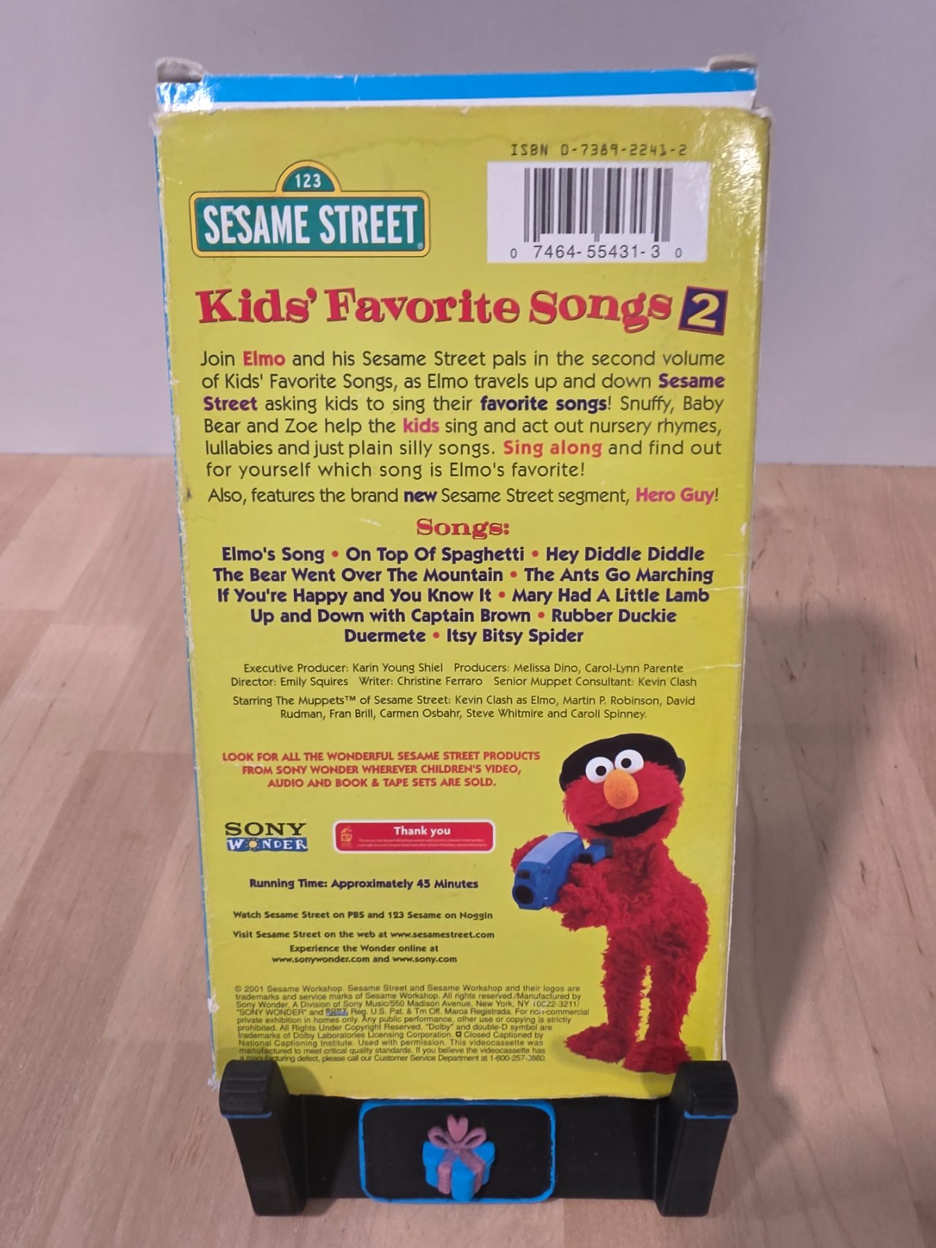 Sesame Street Elmo's Sing-Along Guessing Game VHS in Kids Favorite Songs 2 Case - Image 2