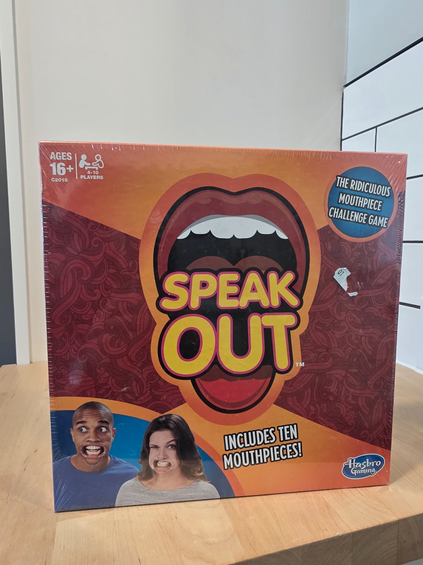 Hasbro Speak Out Mouthpiece Challenge Party Game 10 Mouthpieces Ages 16+