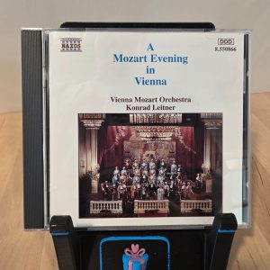 A Mozart Evening in Vienna CD Vienna Mozart Orchestra Leitner Naxos