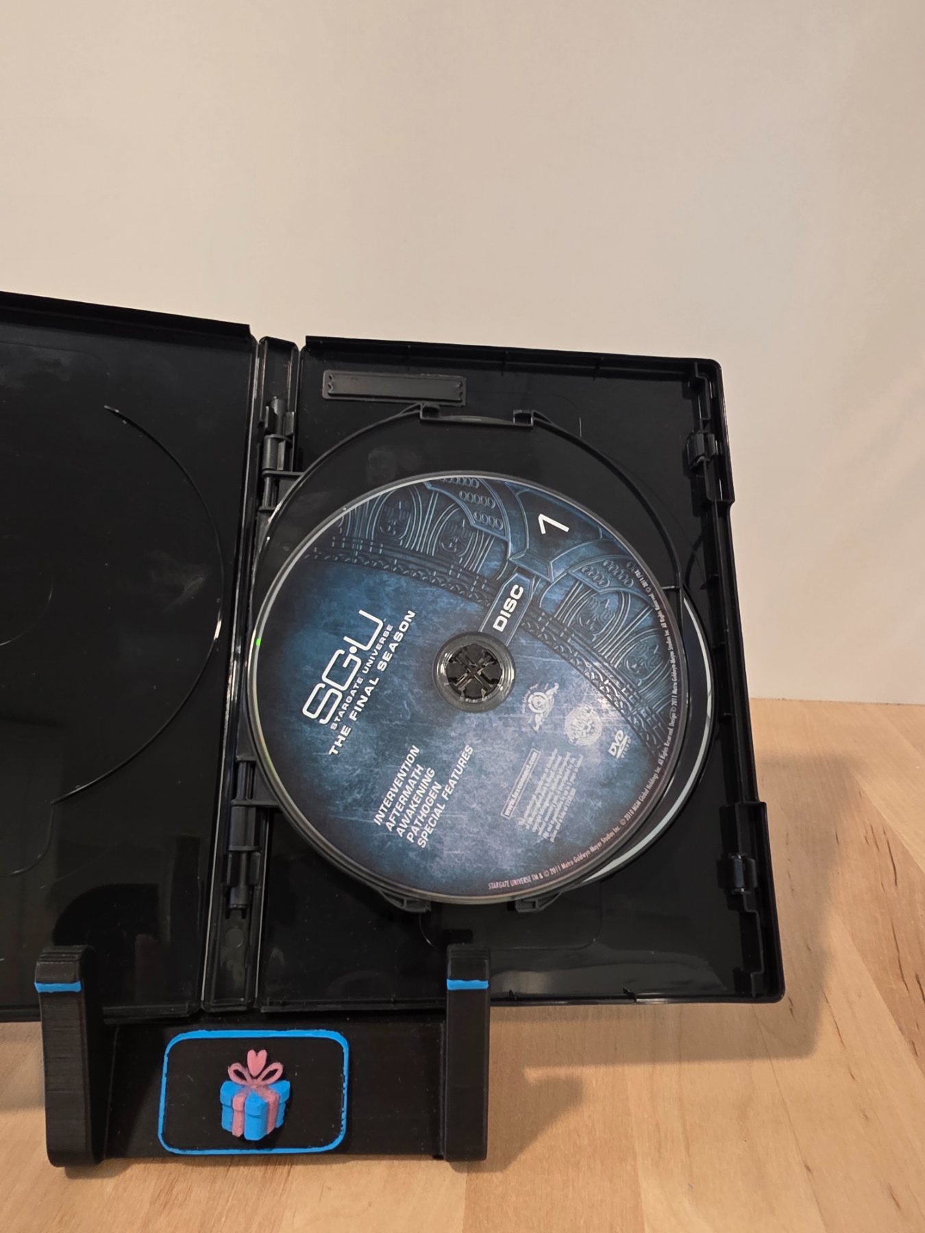 SGU Stargate Universe The Complete Final Season 5-Disc DVD Set - Image 3