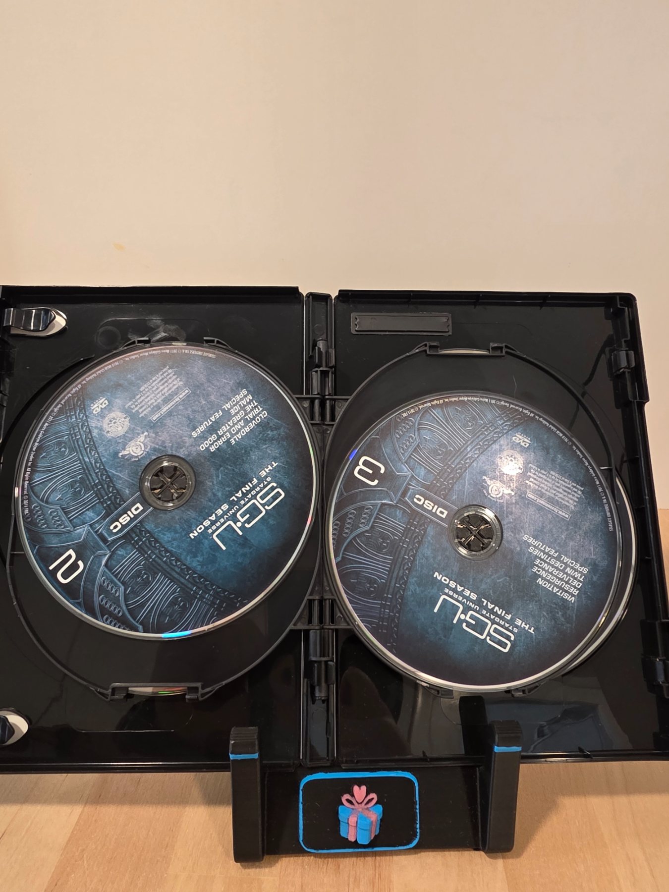 SGU Stargate Universe The Complete Final Season 5-Disc DVD Set - Image 4