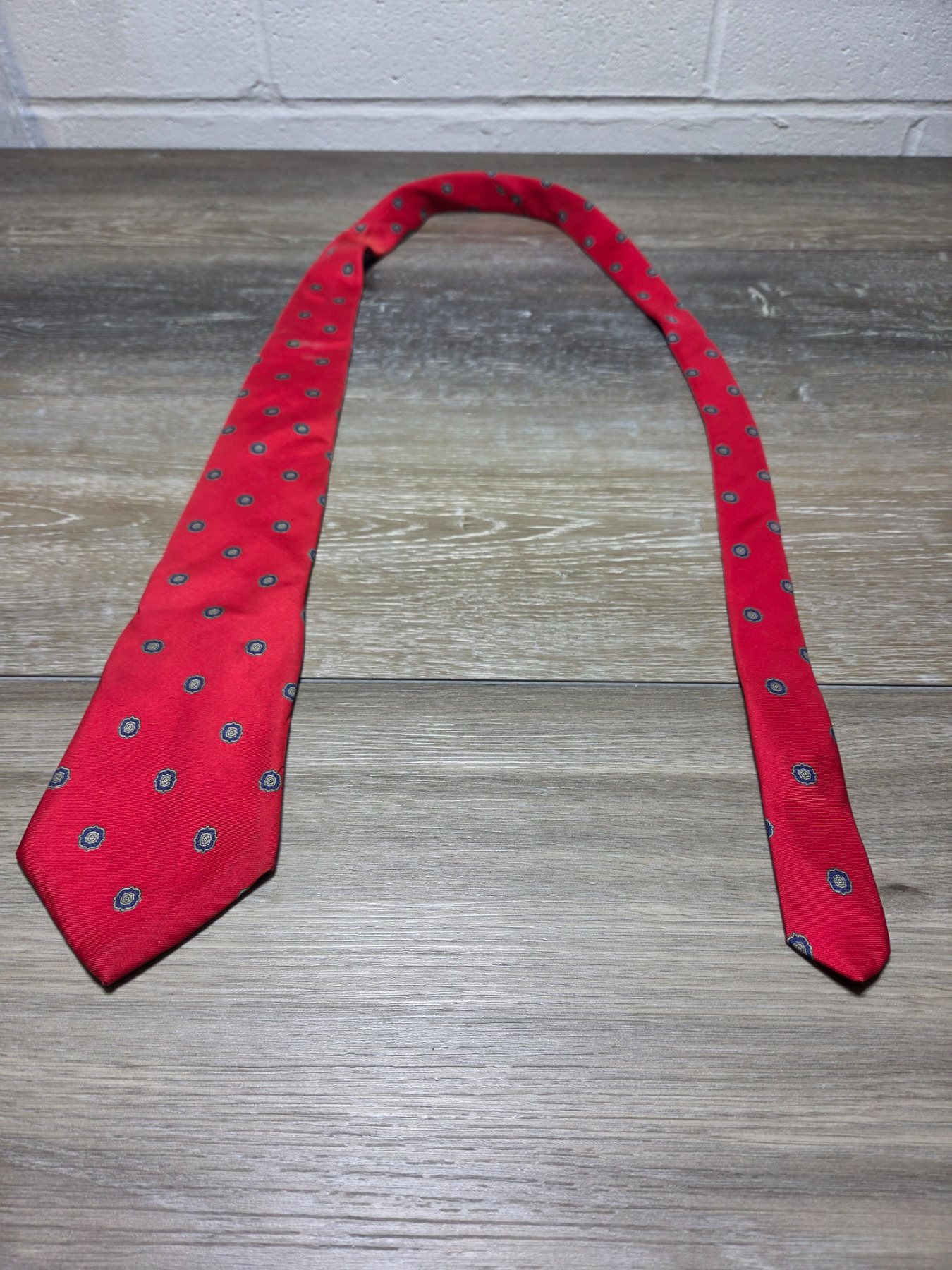 Vintage Hamburger's Kennedy's by Burma Red Medallion Necktie - Image 4
