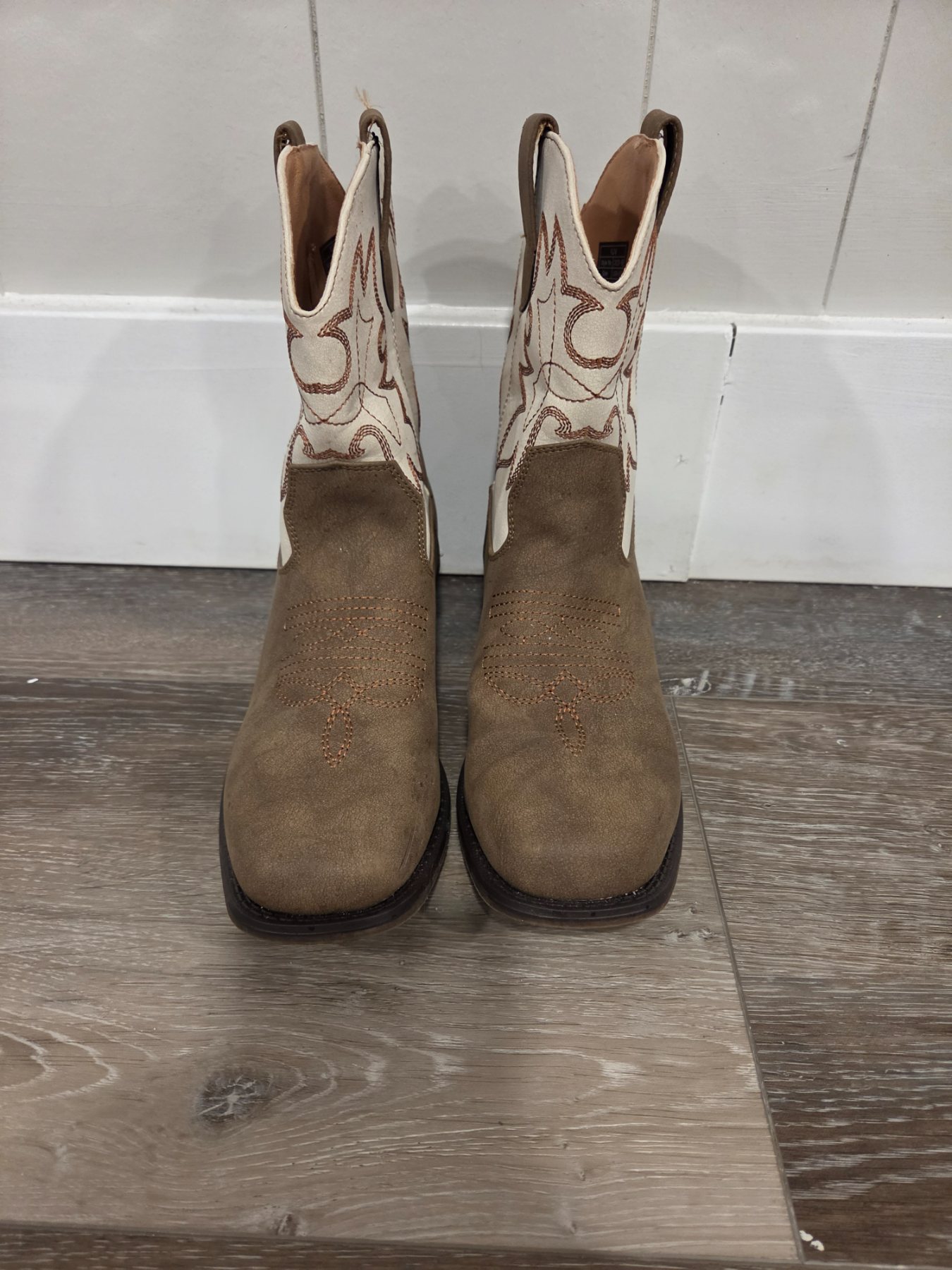 IUV Western Cowboy Boots Women’s Size 6.5 Brown Ivory Embroidered - Image 2