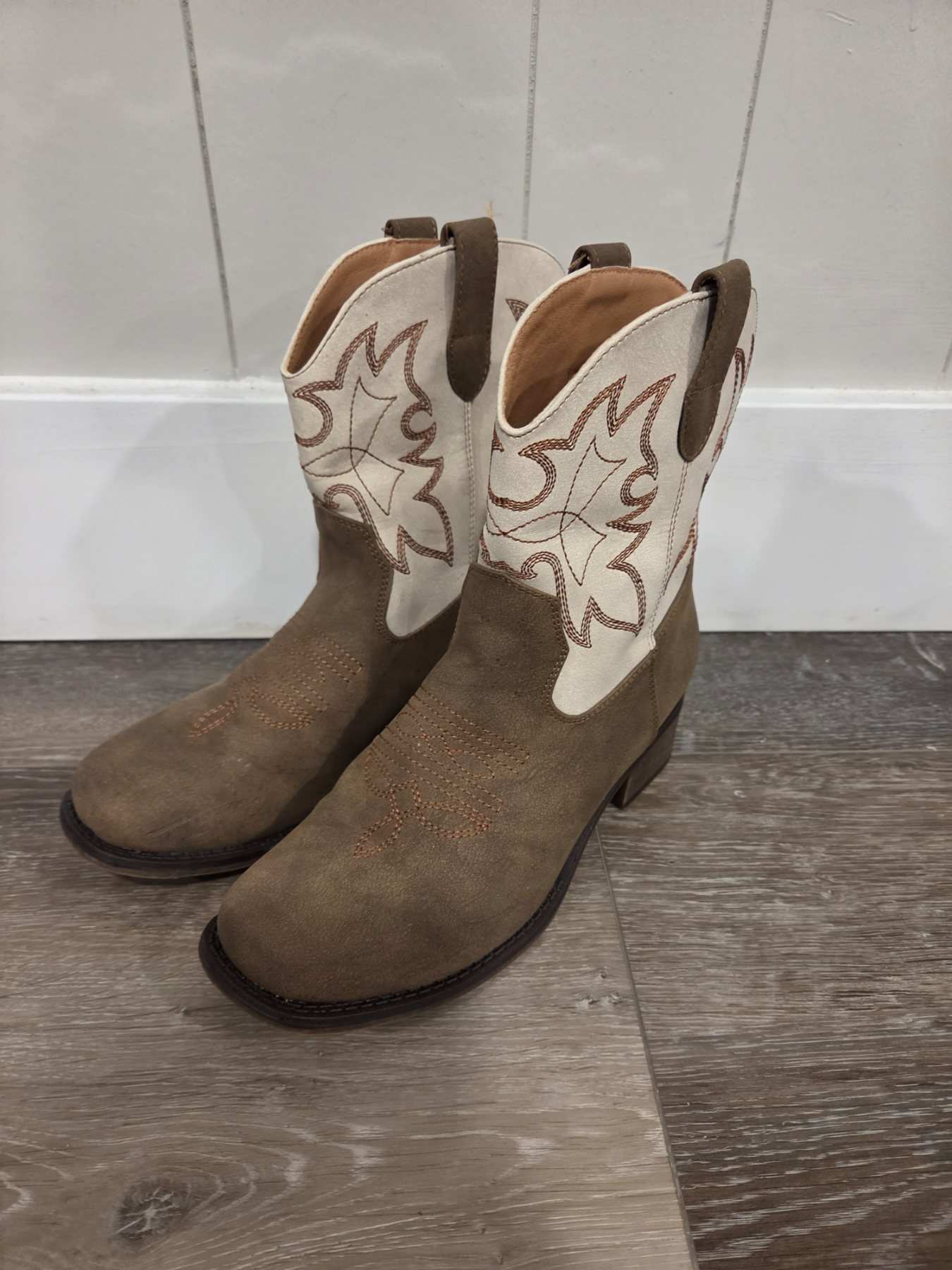 IUV Western Cowboy Boots Women’s Size 6.5 Brown Ivory Embroidered - Image 3