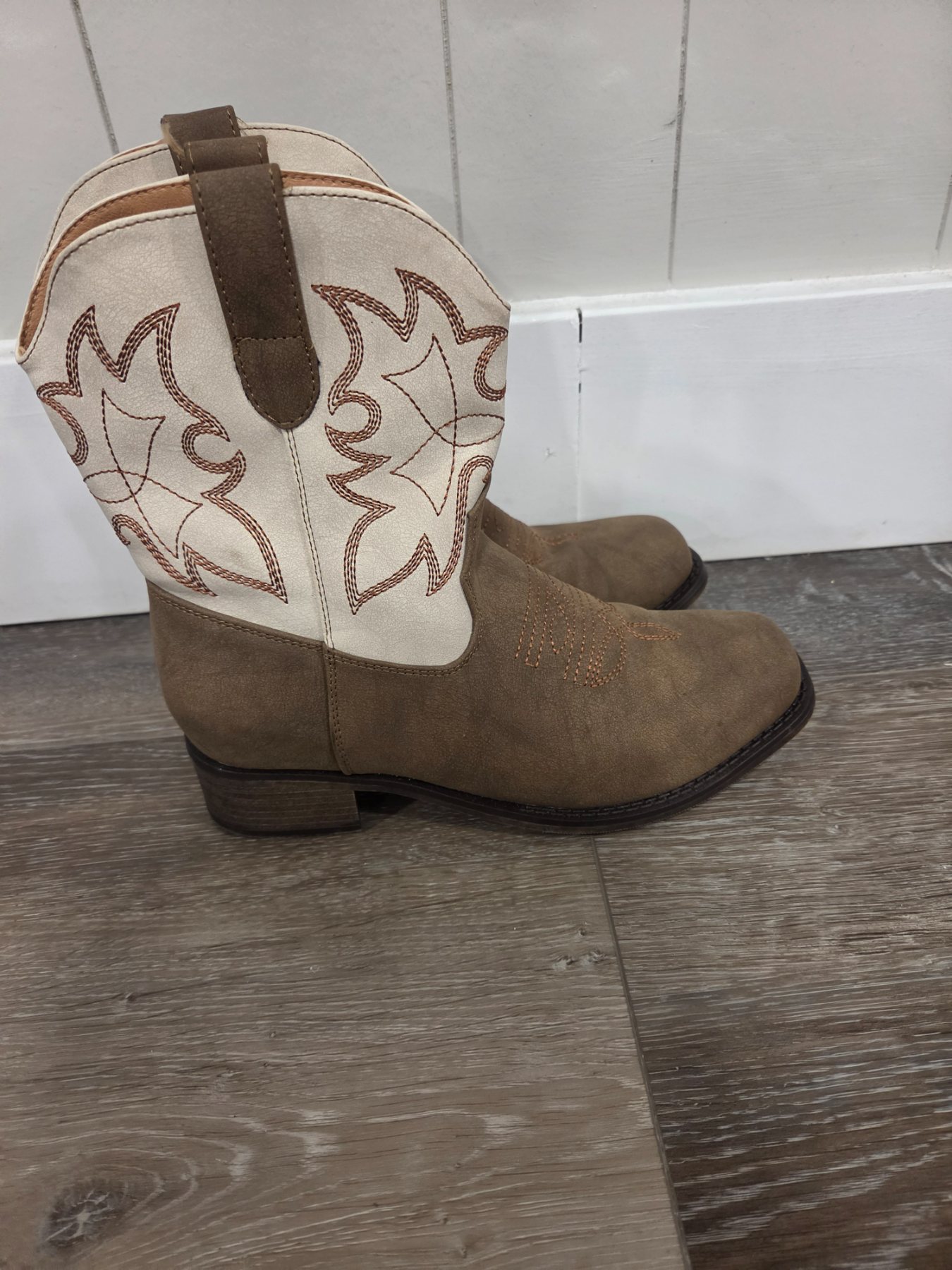 IUV Western Cowboy Boots Women’s Size 6.5 Brown Ivory Embroidered - Image 6