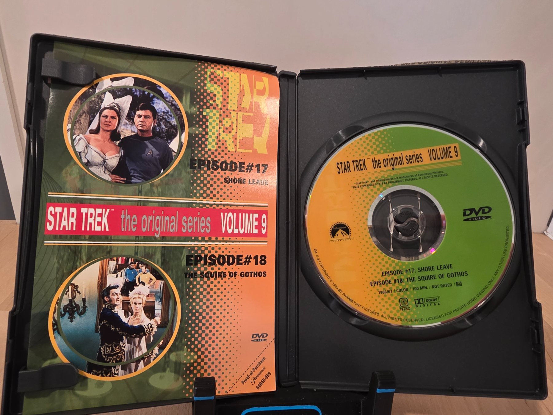 Star Trek The Original Series Volume 9 DVD Episodes 17-18 Shore Leave - Image 3