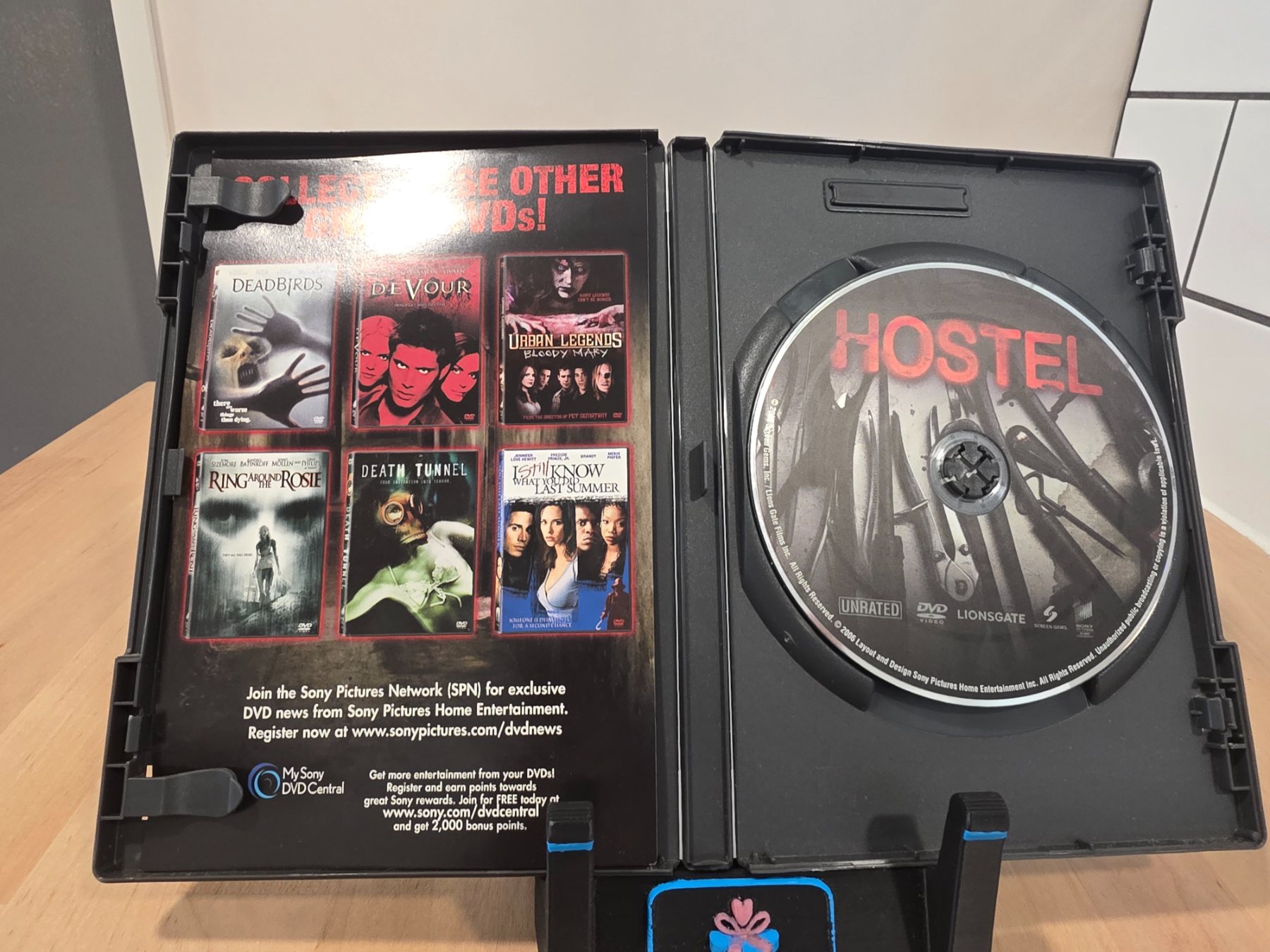Hostel Unrated Widescreen Cut DVD 2006 Eli Roth Quentin Tarantino - Image 3