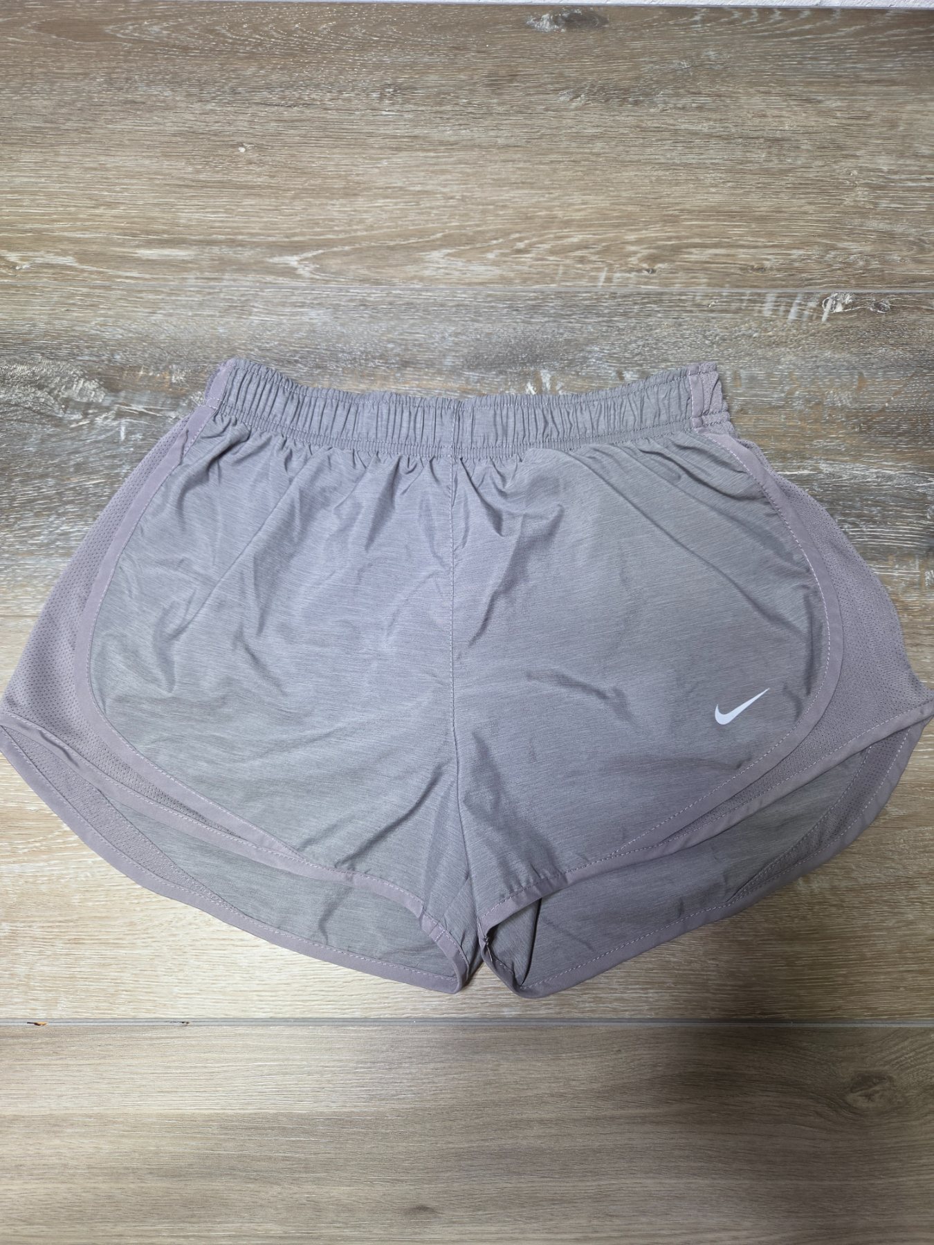 Nike Dri-FIT Running Shorts Womens M Gray Mesh Lined 3 Inch Inseam