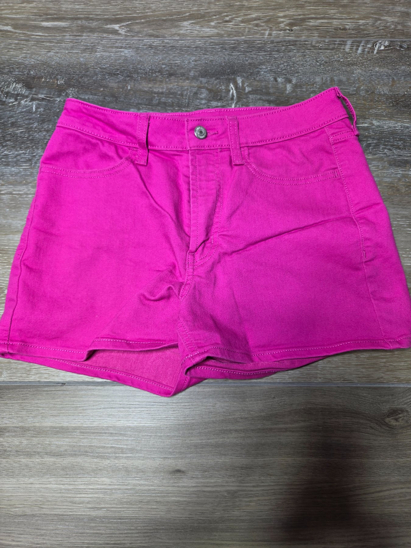 Old Navy High-Rise WOW Jean Shorts Women’s Size 4 Pink