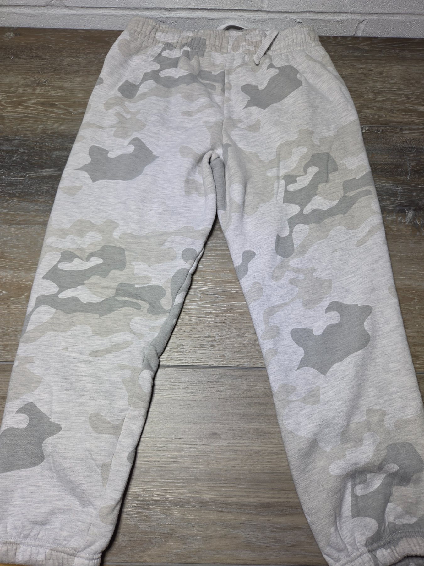 No Boundaries Camo Faux Shearling Jogger Sweatpants Girls M 8-10 Gray - Image 4