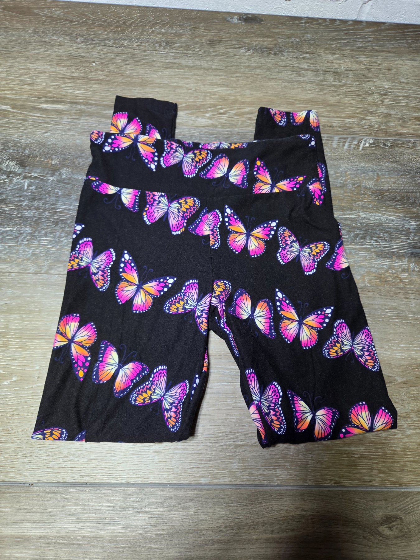 No Boundaries Butterfly Ankle Leggings Juniors S (3-5) Black Multicolor