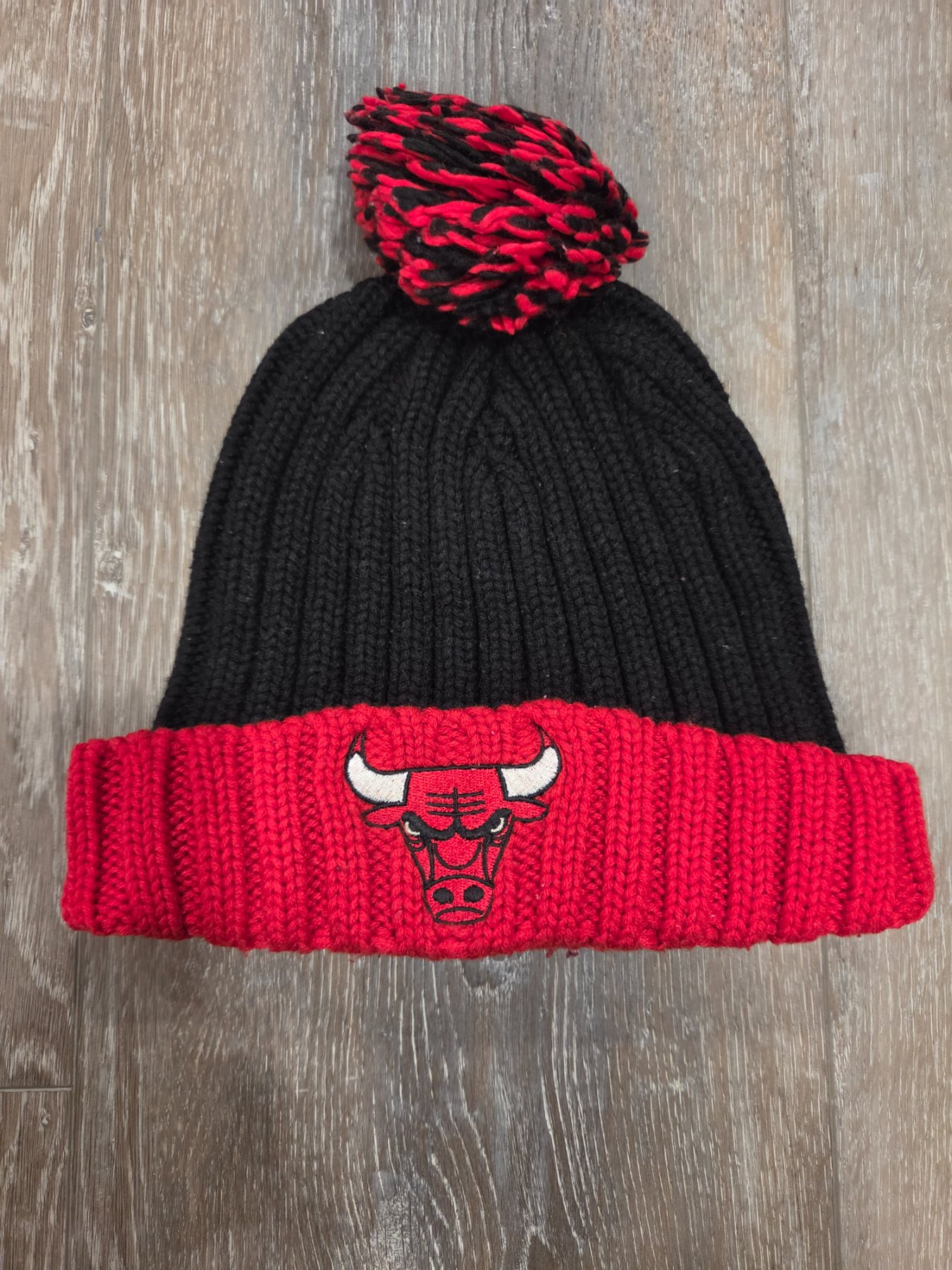 Chicago Bulls NBA Knit Pom Pom Beanie Hat Black Red One Size
