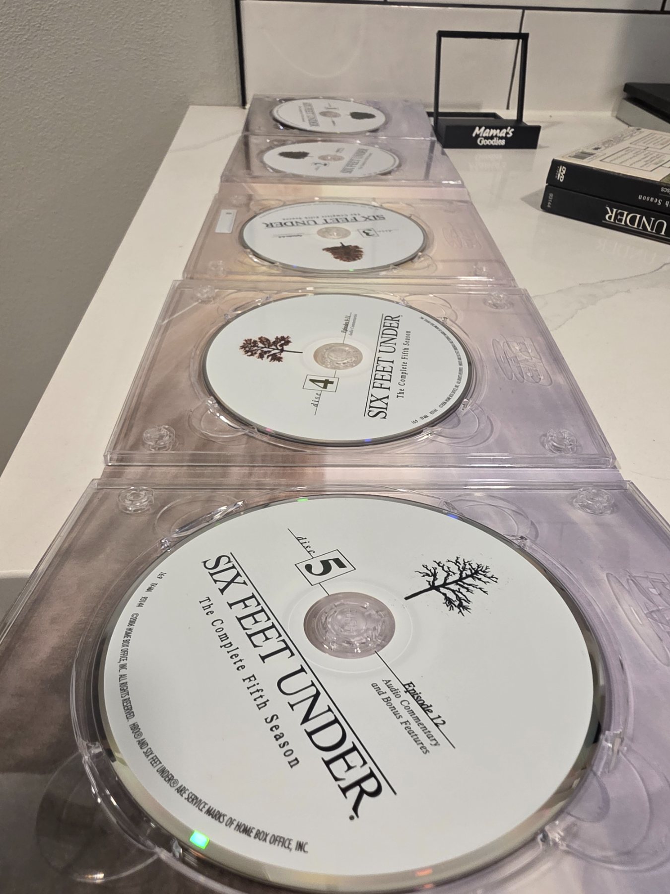 Six Feet Under Complete Fifth Season DVD 5 Disc Set HBO 12 Episodes - Image 4