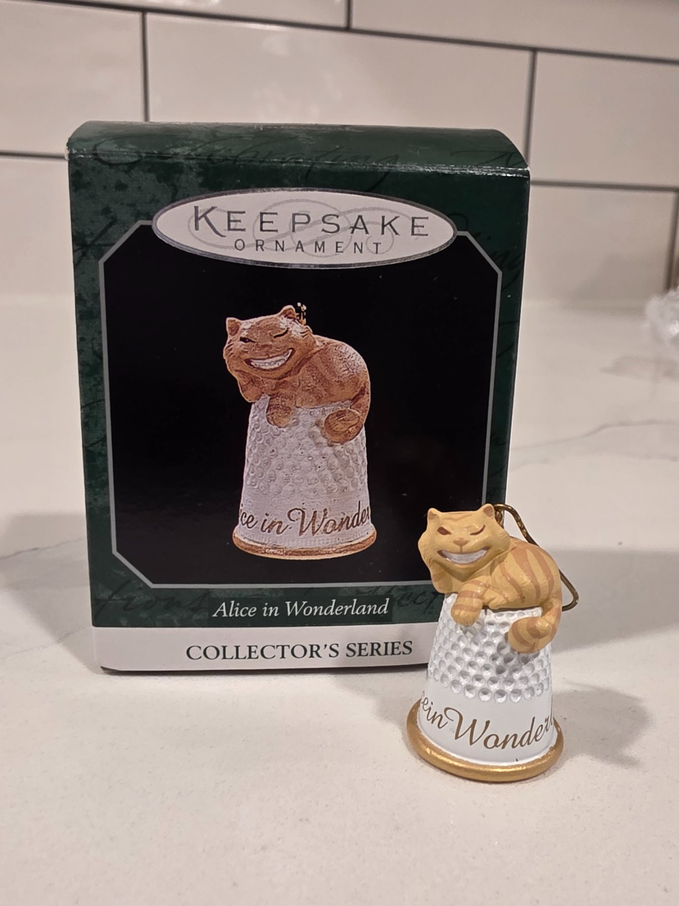 1998 Hallmark Keepsake Cheshire Cat Thimble Miniature Ornament Alice #4