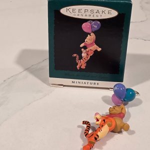 Hallmark Keepsake 1996 Winnie the Pooh & Tigger Miniature Ornament