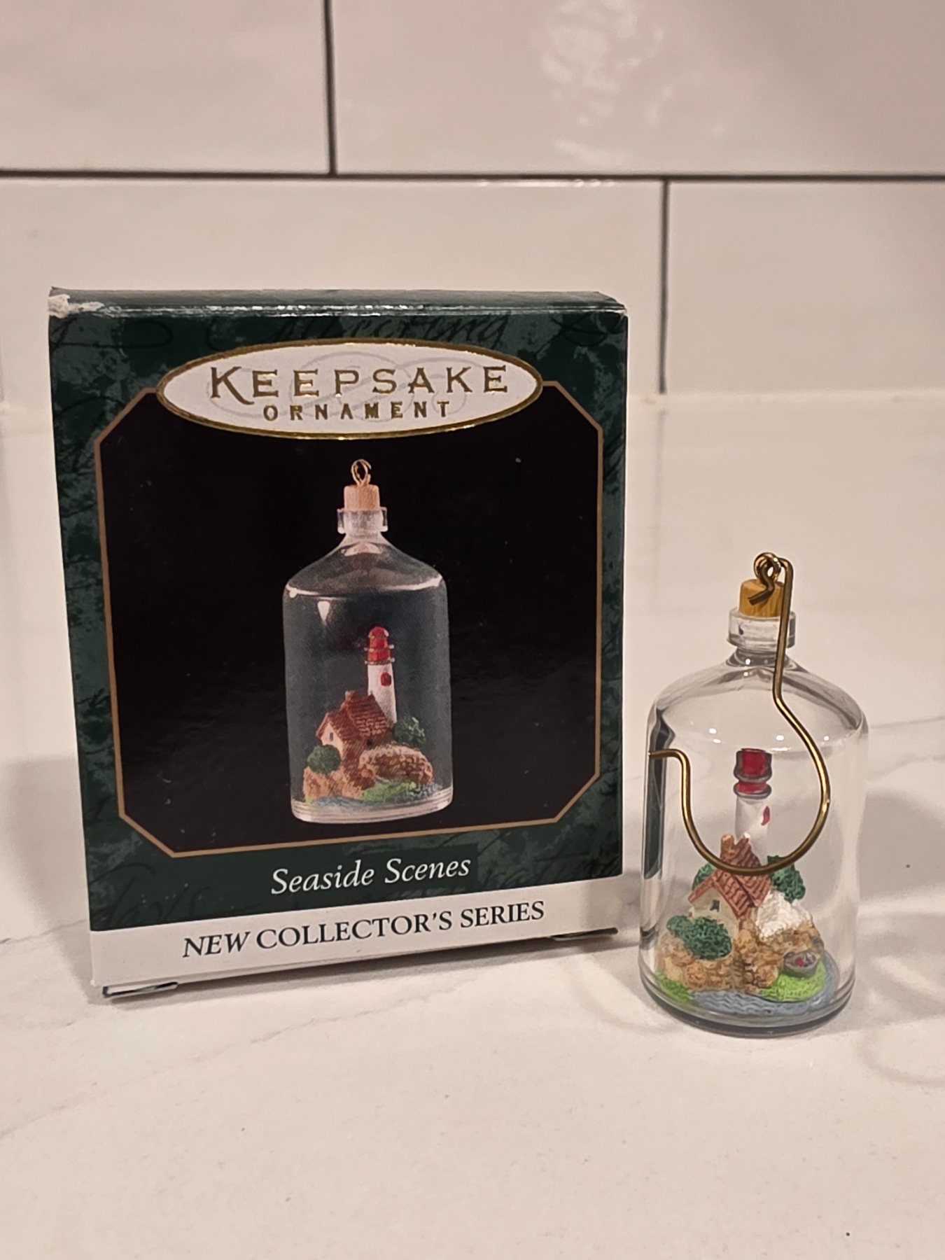 Hallmark Keepsake Seaside Scenes 1999 Miniature Lighthouse Ornament QXM4649