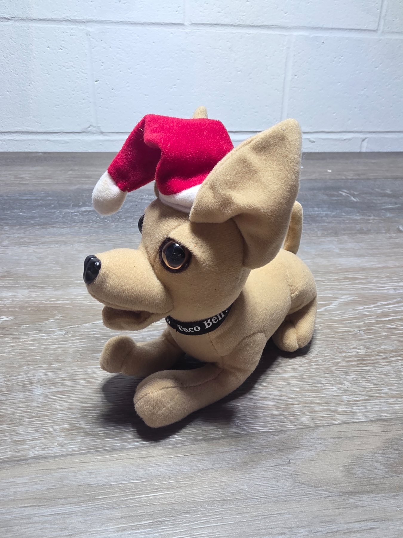 Applause Taco Bell Chihuahua Santa Hat Plush Sound Chip Item 66460