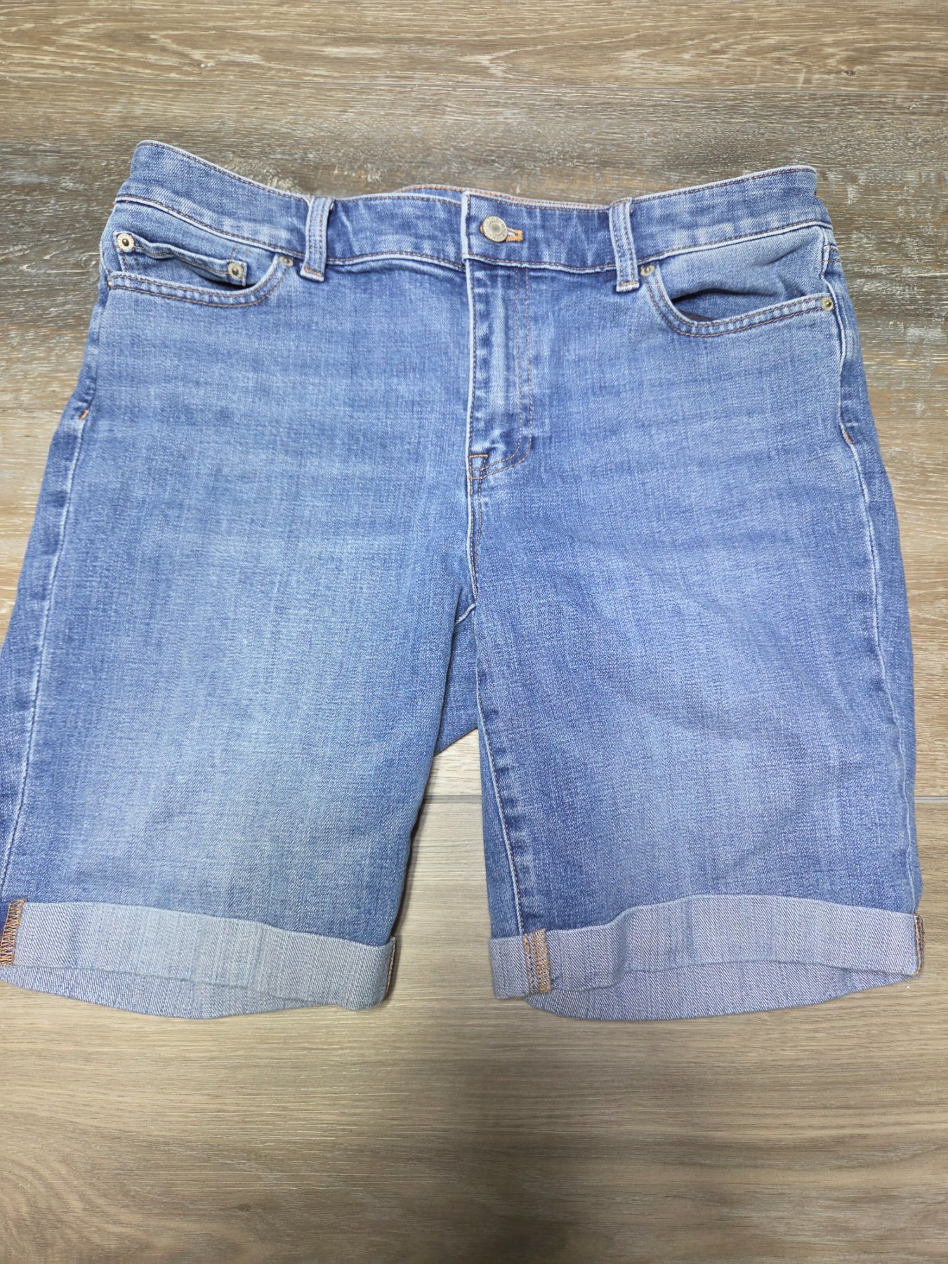 Talbots Flawless Girlfriend Denim Shorts Women's 10 Blue Cuffed