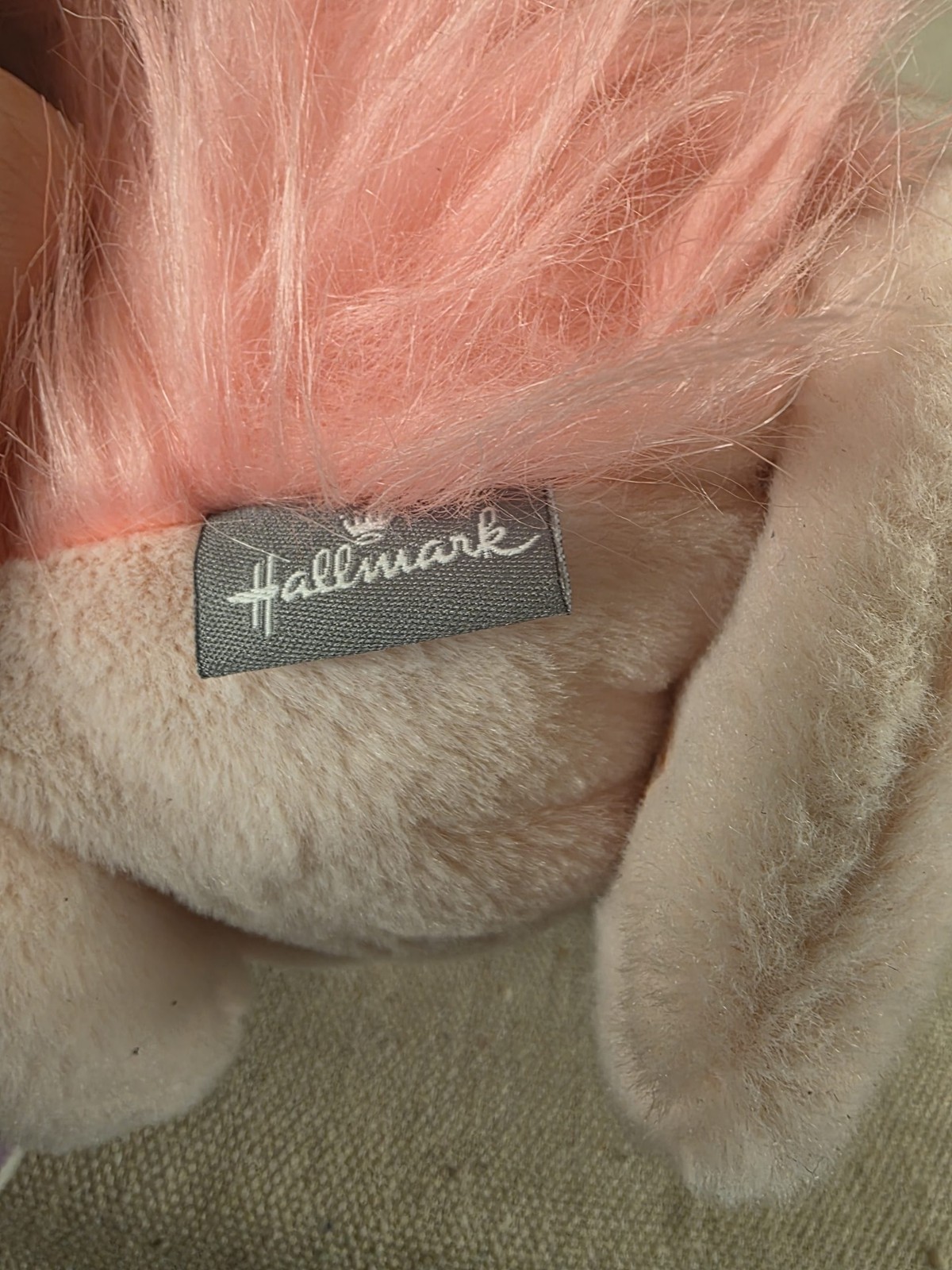 Hallmark Pink Singing Hedgehog Plush with Lollipop Valentine Toy - Image 7
