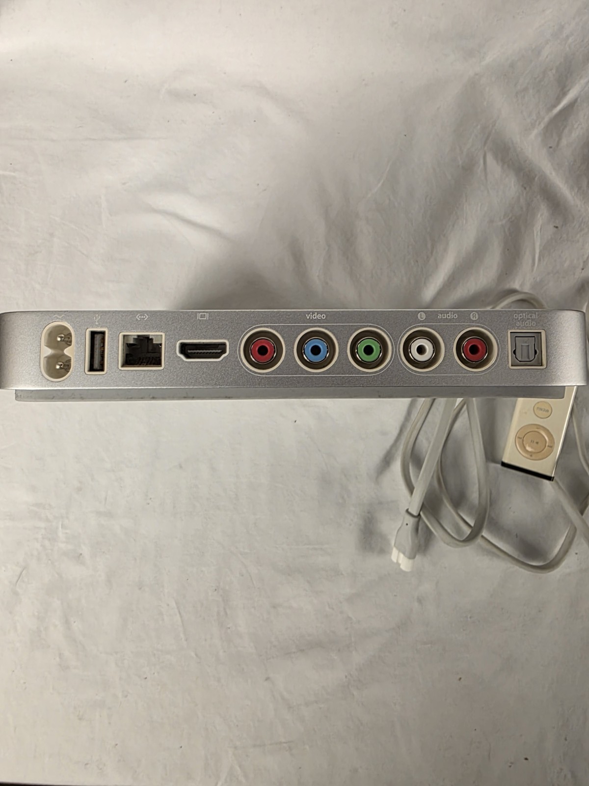 Apple TV (1st Generation) A1218 160GB with Original Apple Remote A1156 – Vintage - Image 4