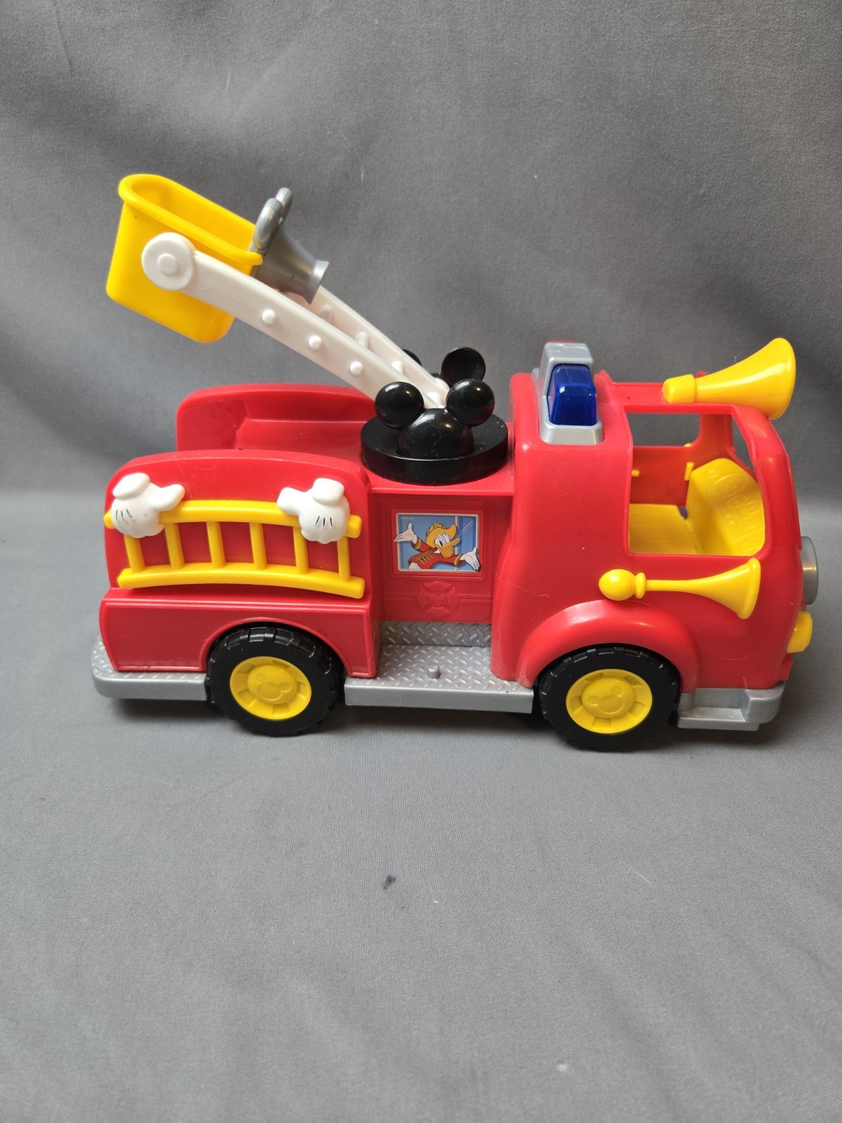 Just Play Mickey's Fire Engine Mickey Mouse Fire Truck Works! - Image 5