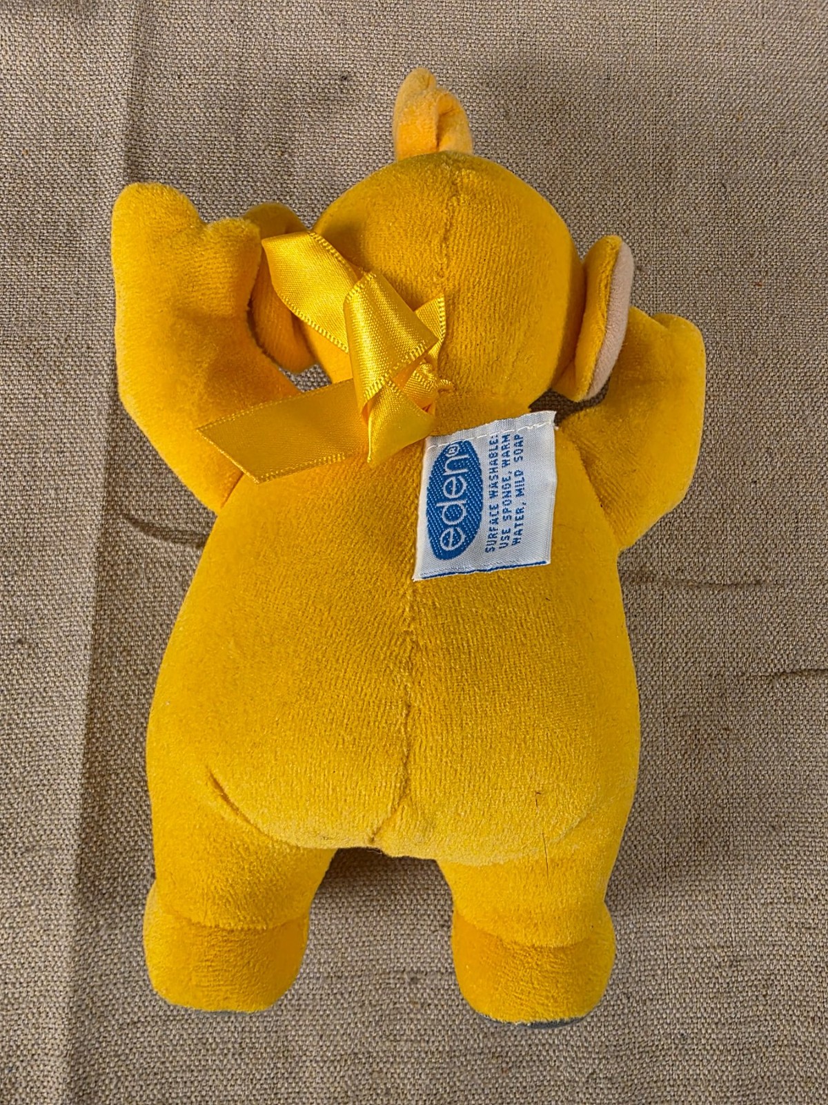 Vintage 1999 Teletubbies Laa-Laa Roller Rattle Tummy Plush Doll - Image 3